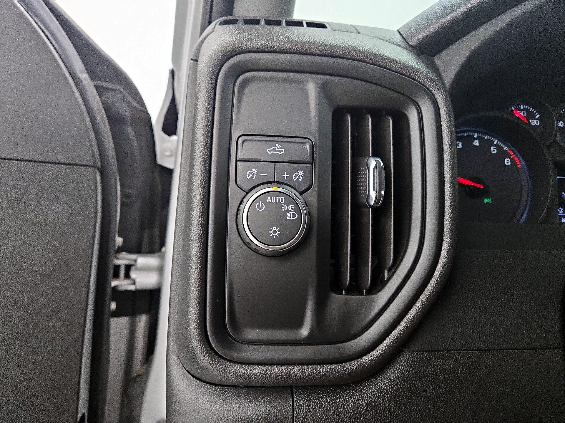 Thumbnail: 2022 Chevrolet Silverado 1500 - 13