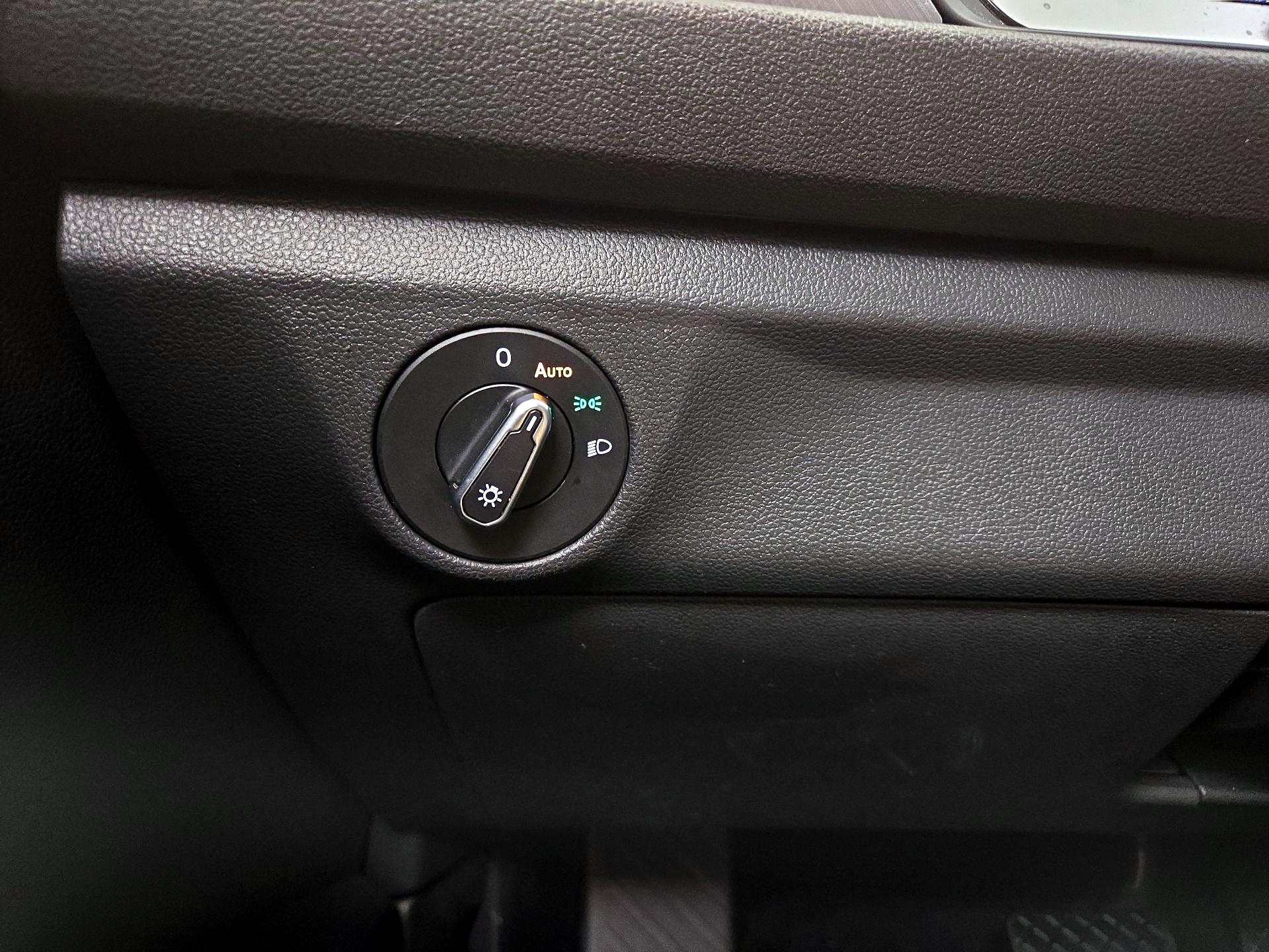 Thumbnail: 2023 Volkswagen Jetta - 13