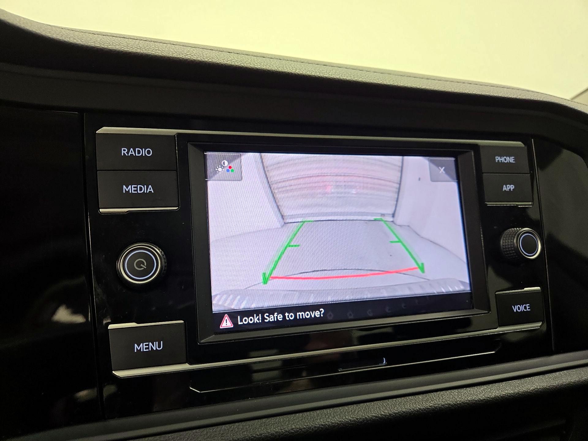 Thumbnail: 2023 Volkswagen Jetta - 14