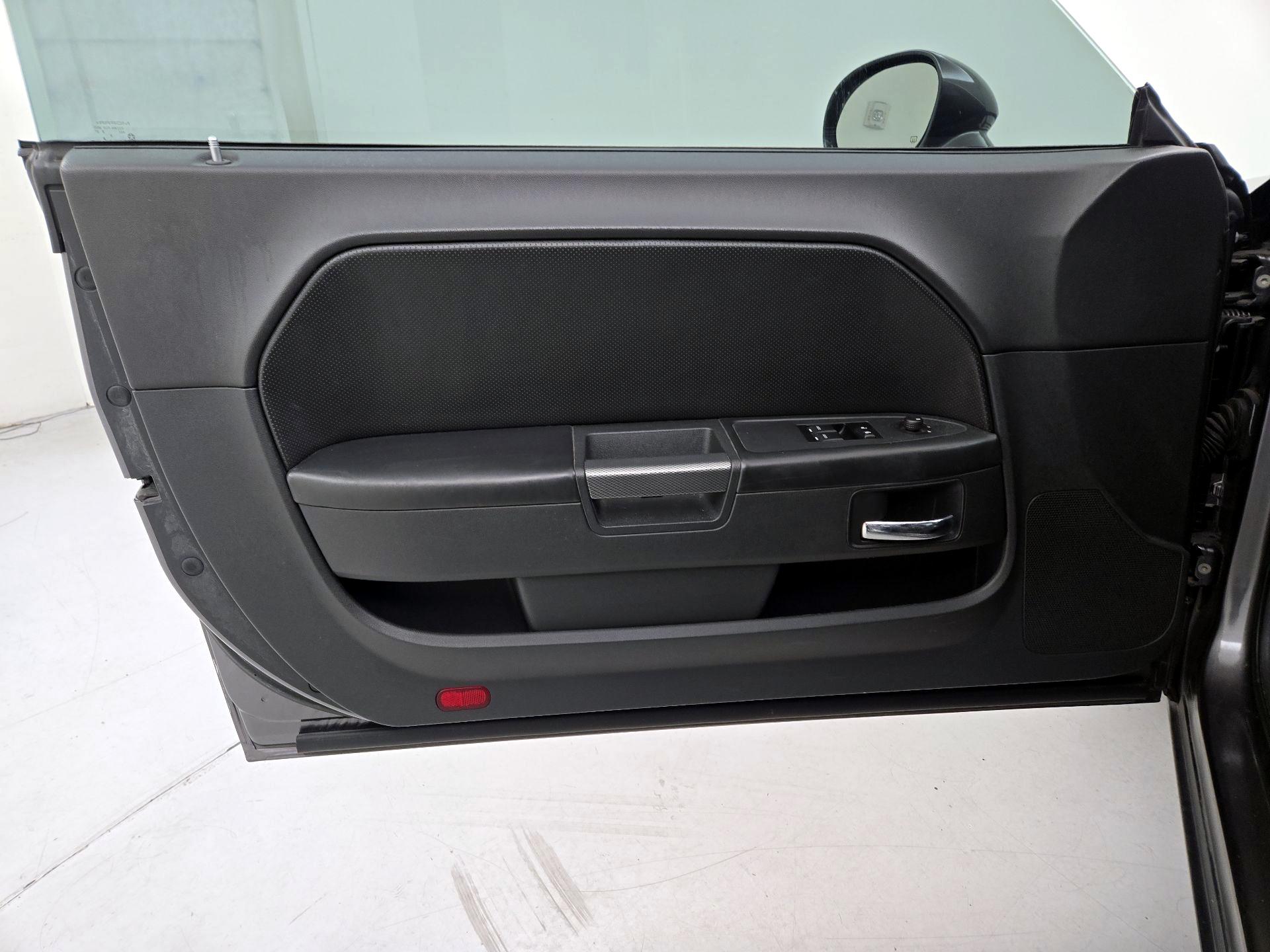 Thumbnail: 2014 Dodge Challenger - 12