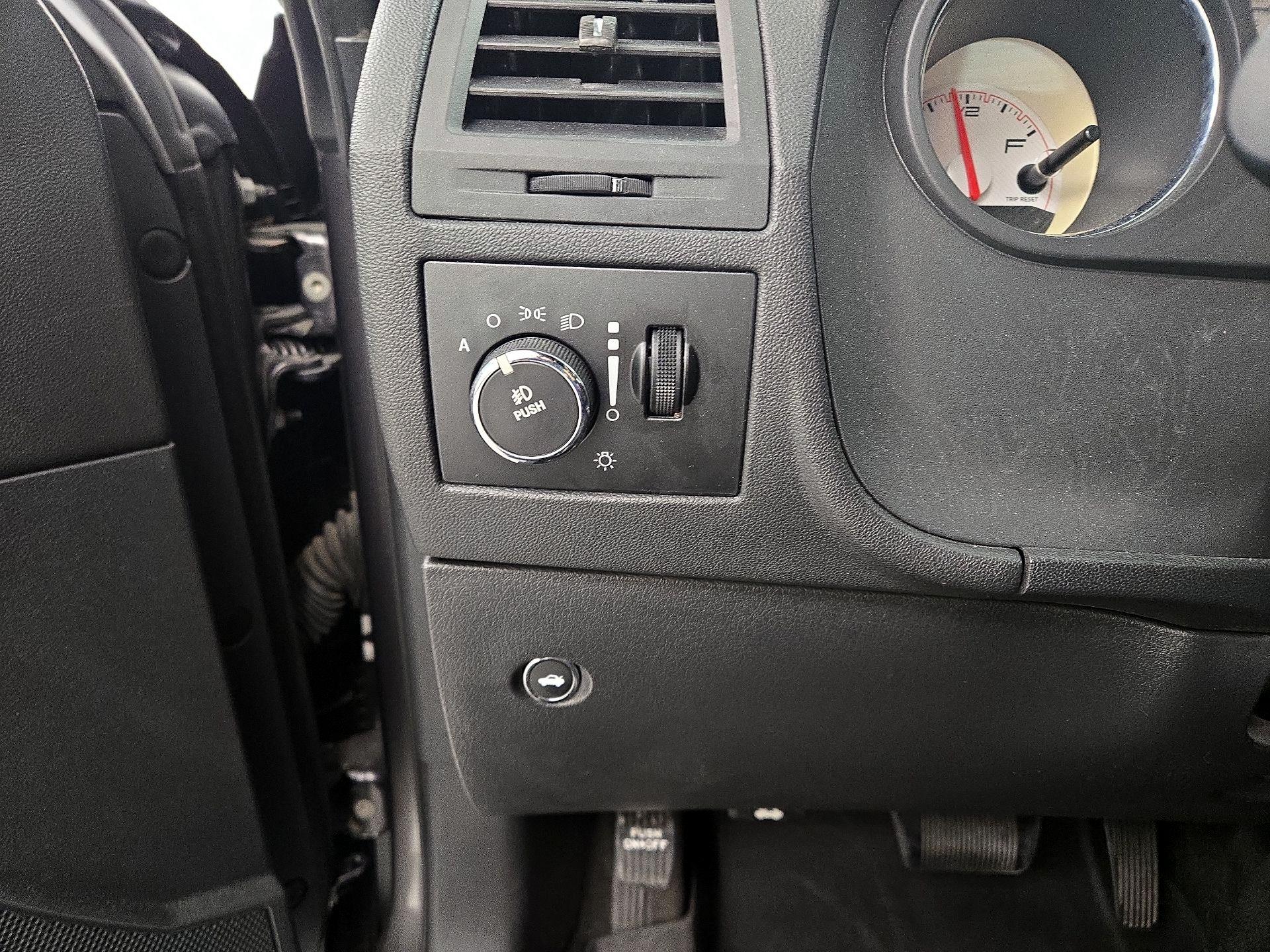 Thumbnail: 2014 Dodge Challenger - 13