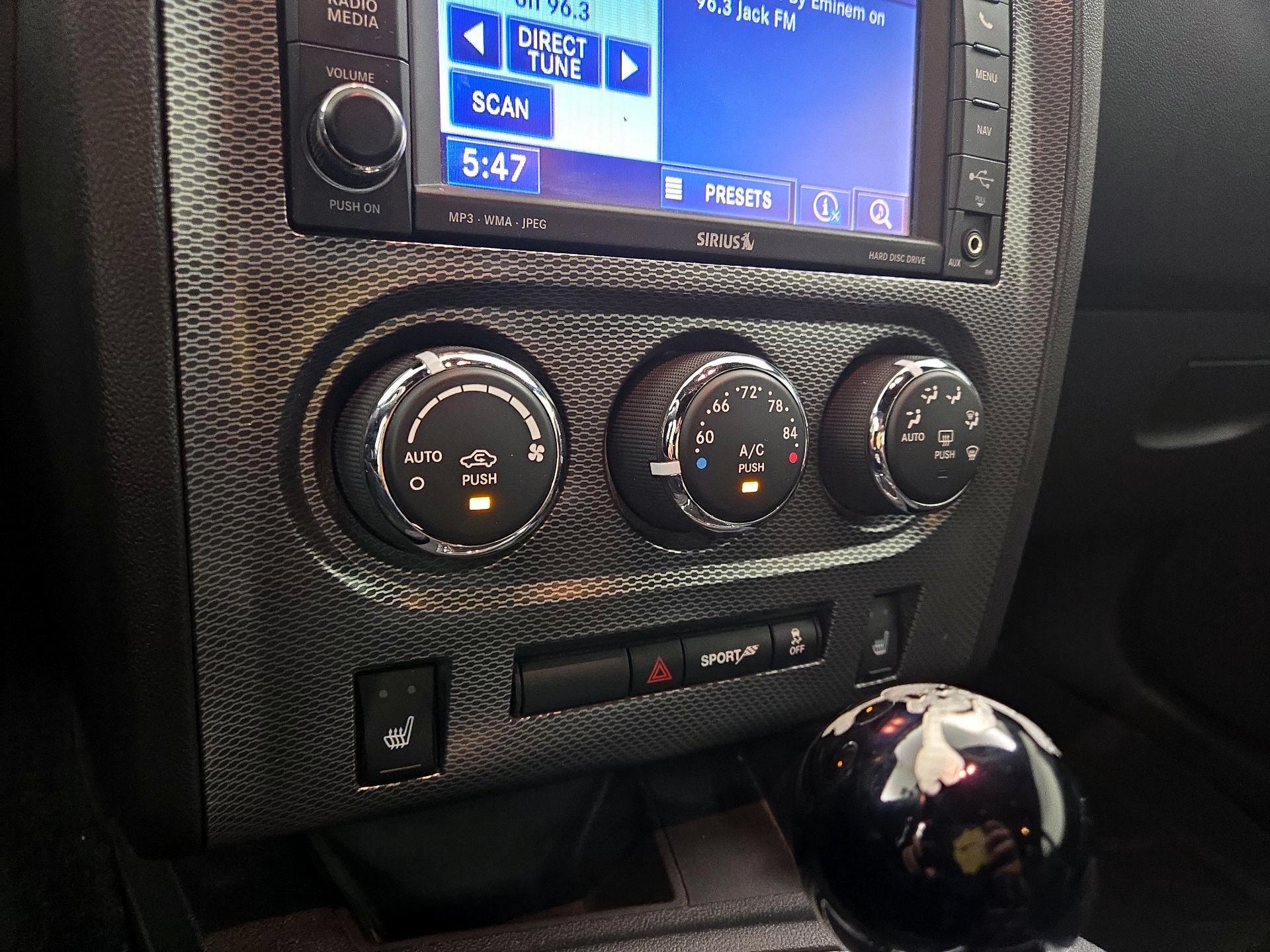 Thumbnail: 2014 Dodge Challenger - 15