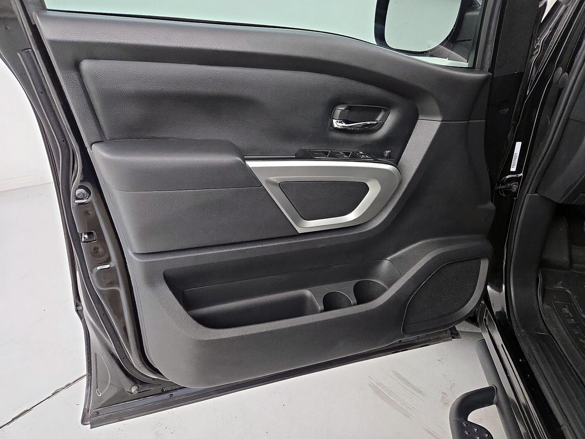 Thumbnail: 2023 Nissan Titan - 12