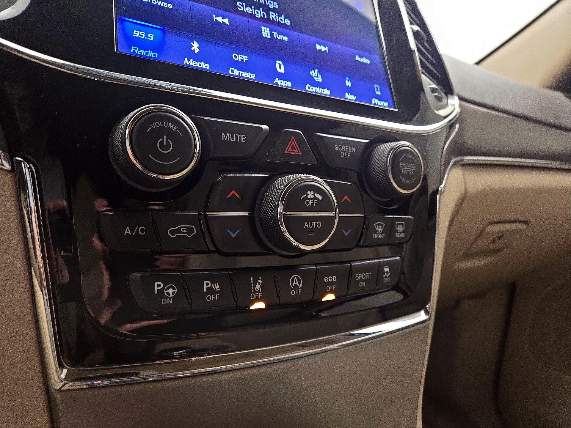 Thumbnail: 2019 Jeep Grand Cherokee - 17