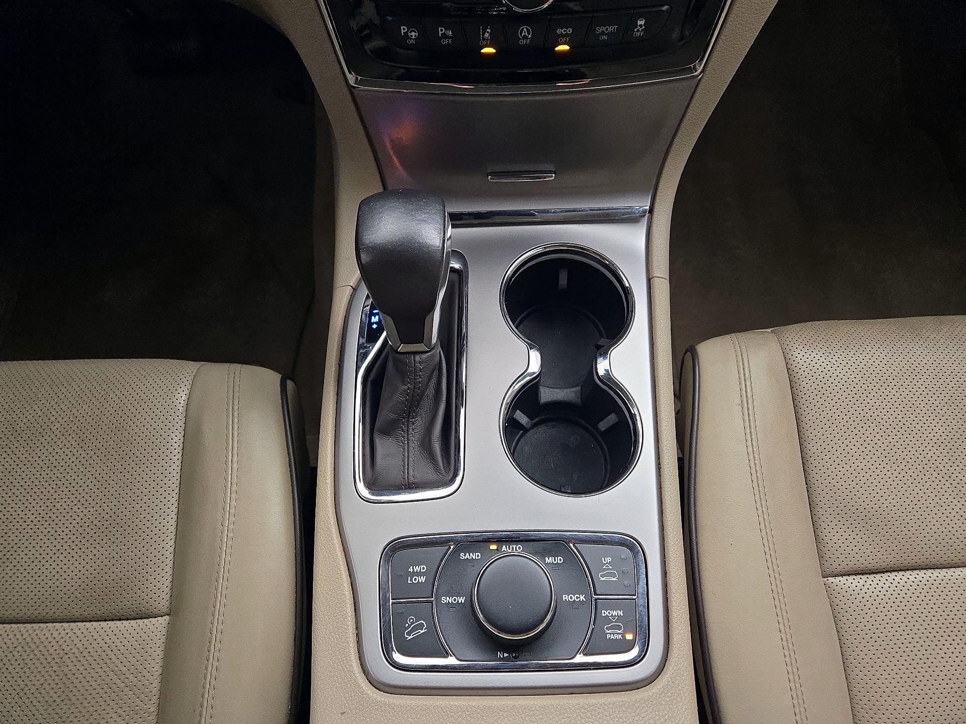 Thumbnail: 2019 Jeep Grand Cherokee - 18