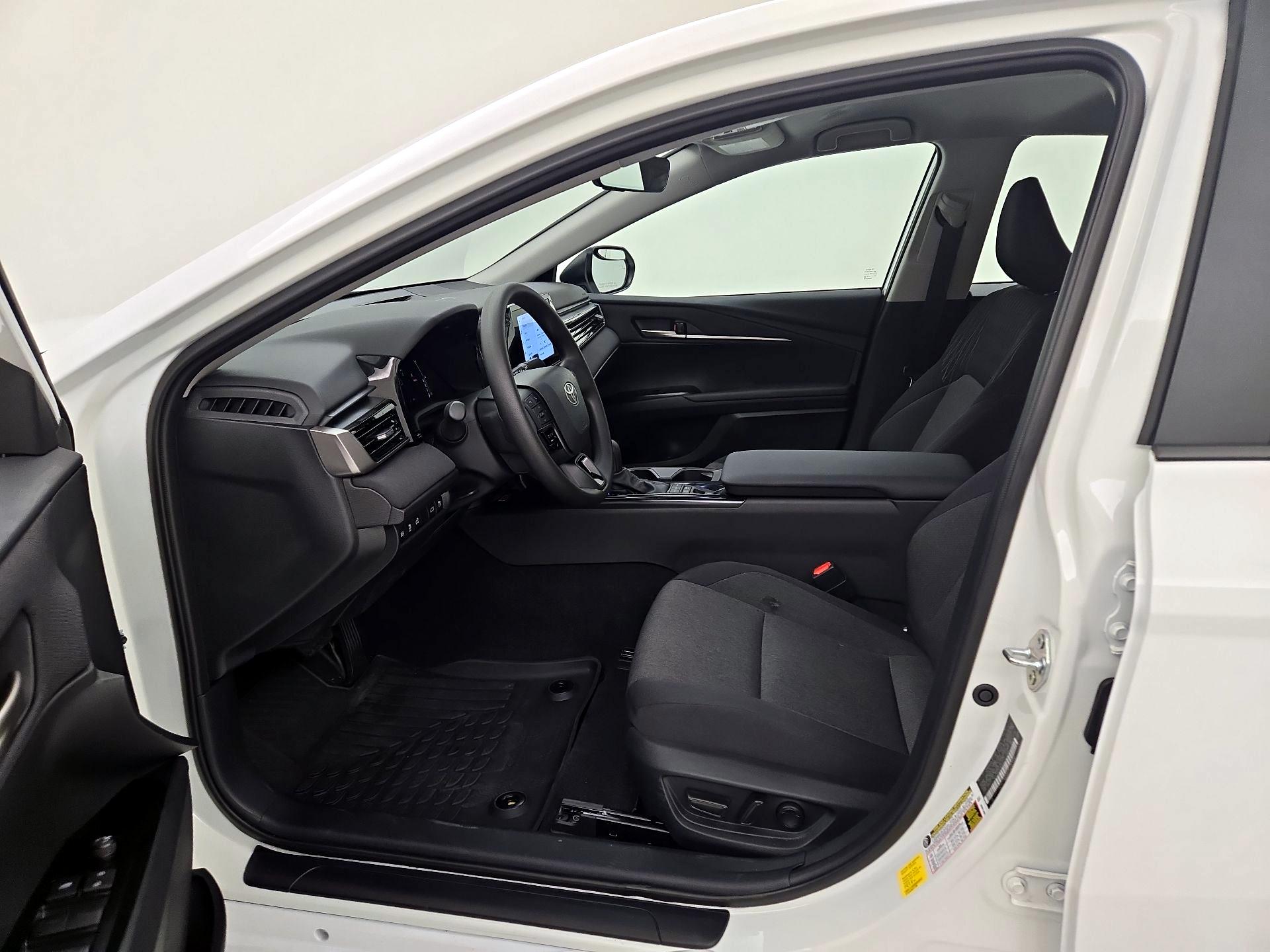 Thumbnail: 2025 Toyota Camry - 11