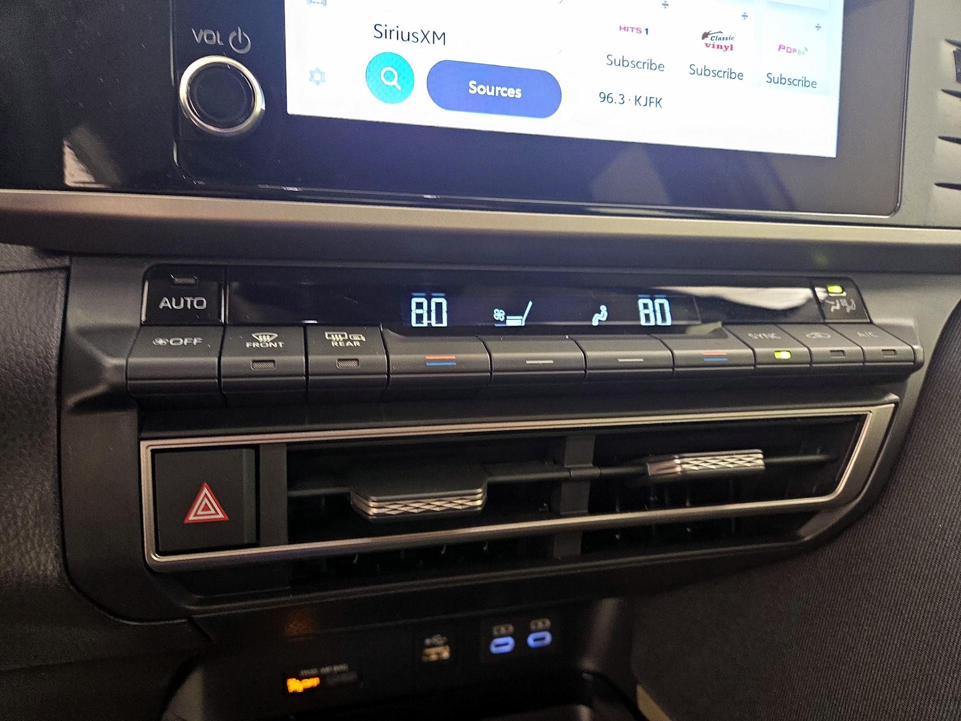 Thumbnail: 2025 Toyota Camry - 16