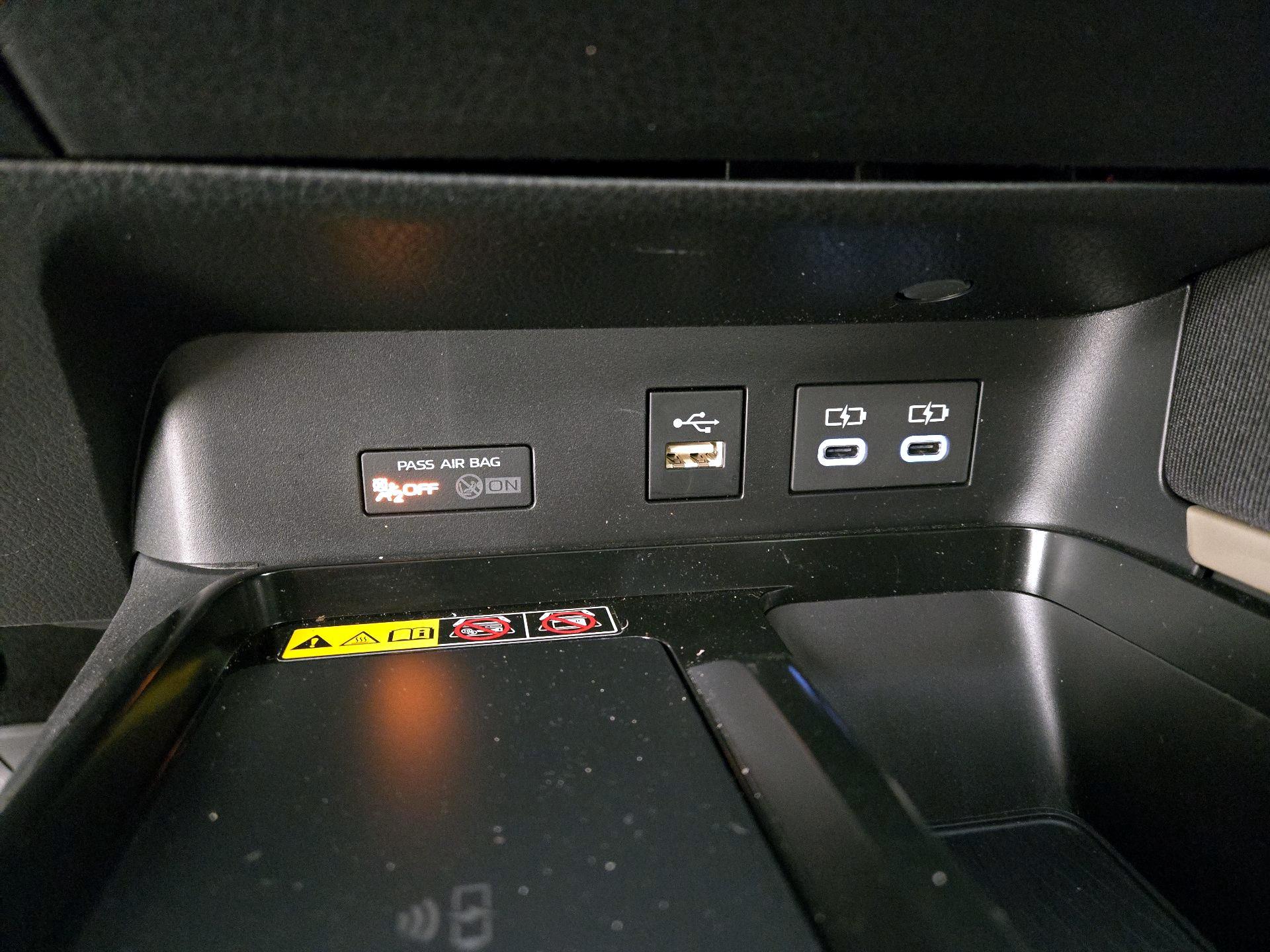 Thumbnail: 2025 Toyota Camry - 18