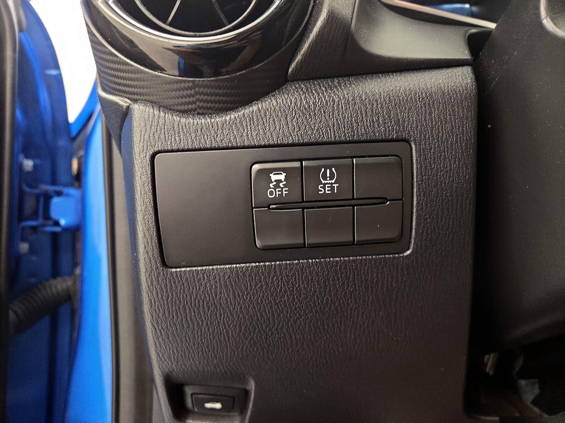 Thumbnail: 2018 Toyota Yaris iA - 13