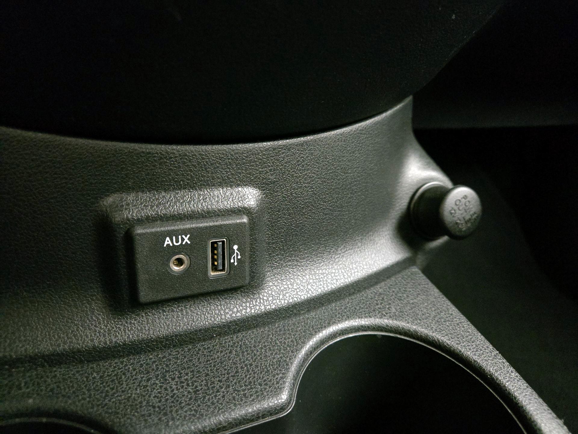 Thumbnail: 2018 Nissan Versa - 17