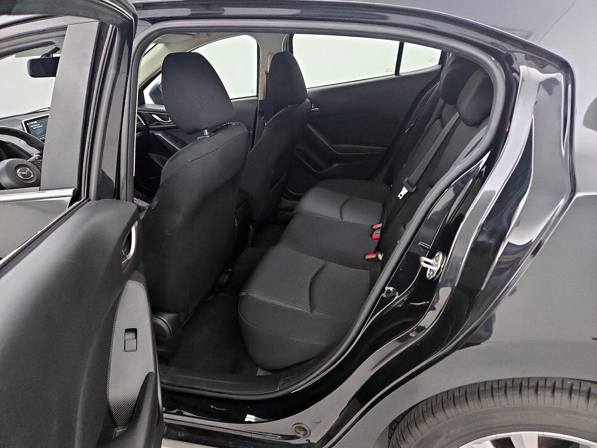 Thumbnail: 2016 Mazda Mazda3 - 19