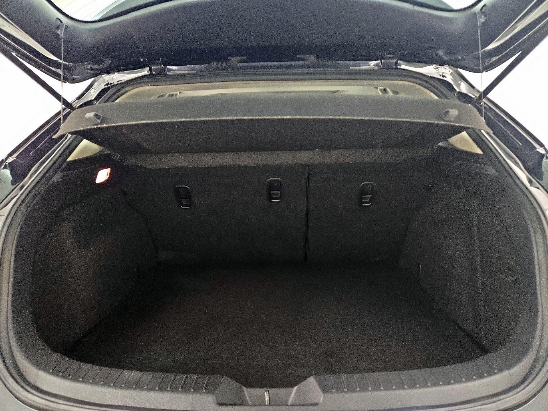 Thumbnail: 2016 Mazda Mazda3 - 20