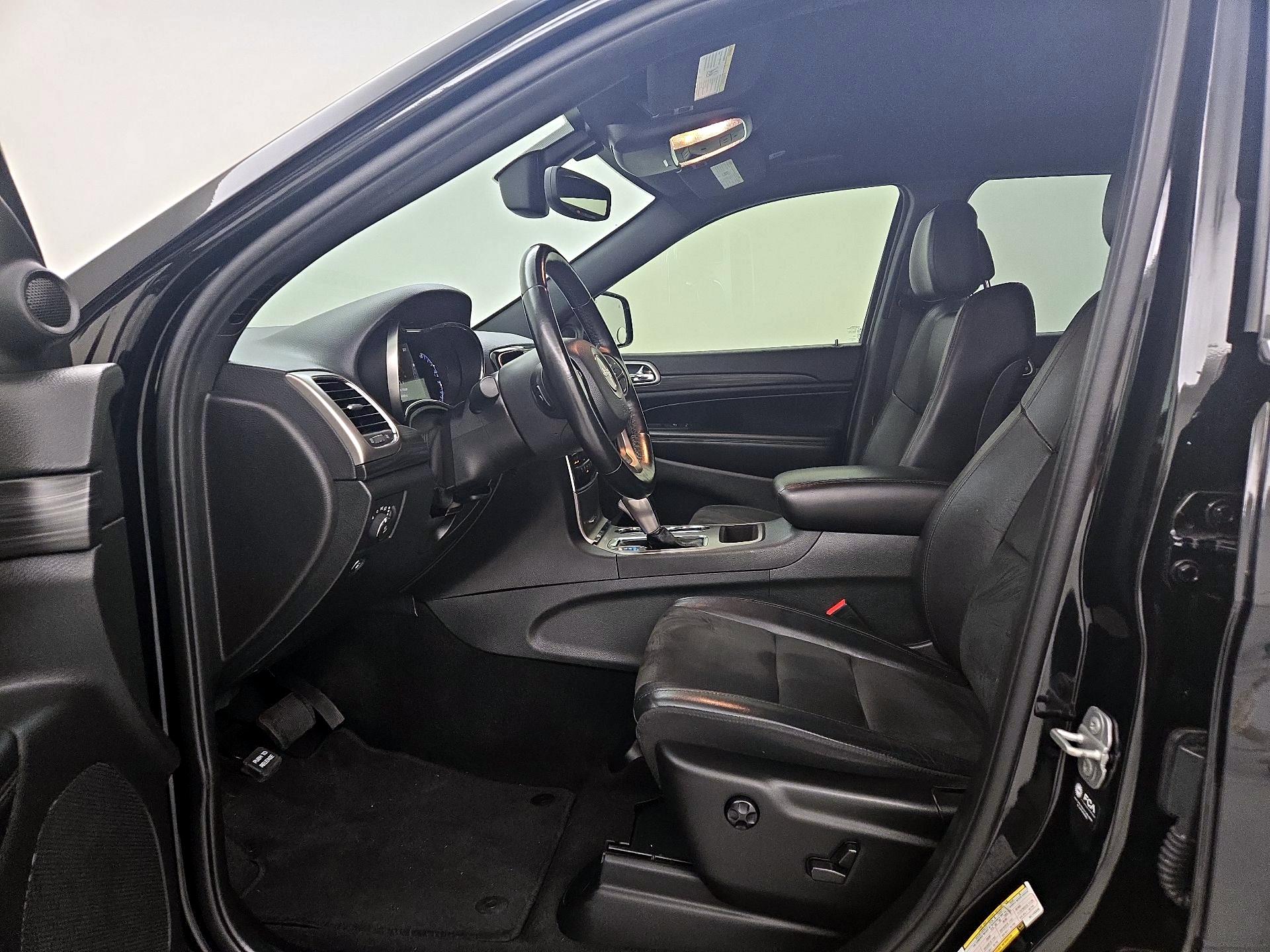 Thumbnail: 2022 Jeep Grand Cherokee - 11