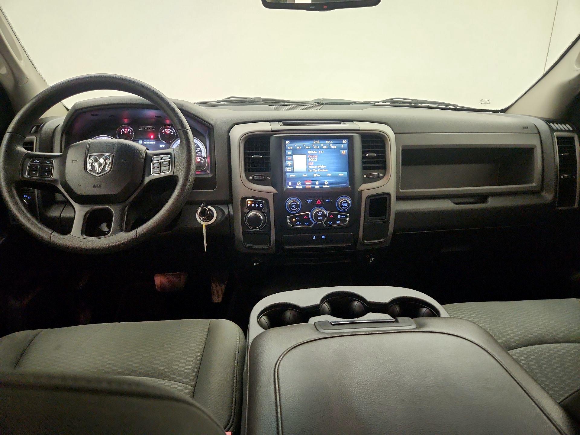 Thumbnail: 2020 RAM 1500 Classic - 9