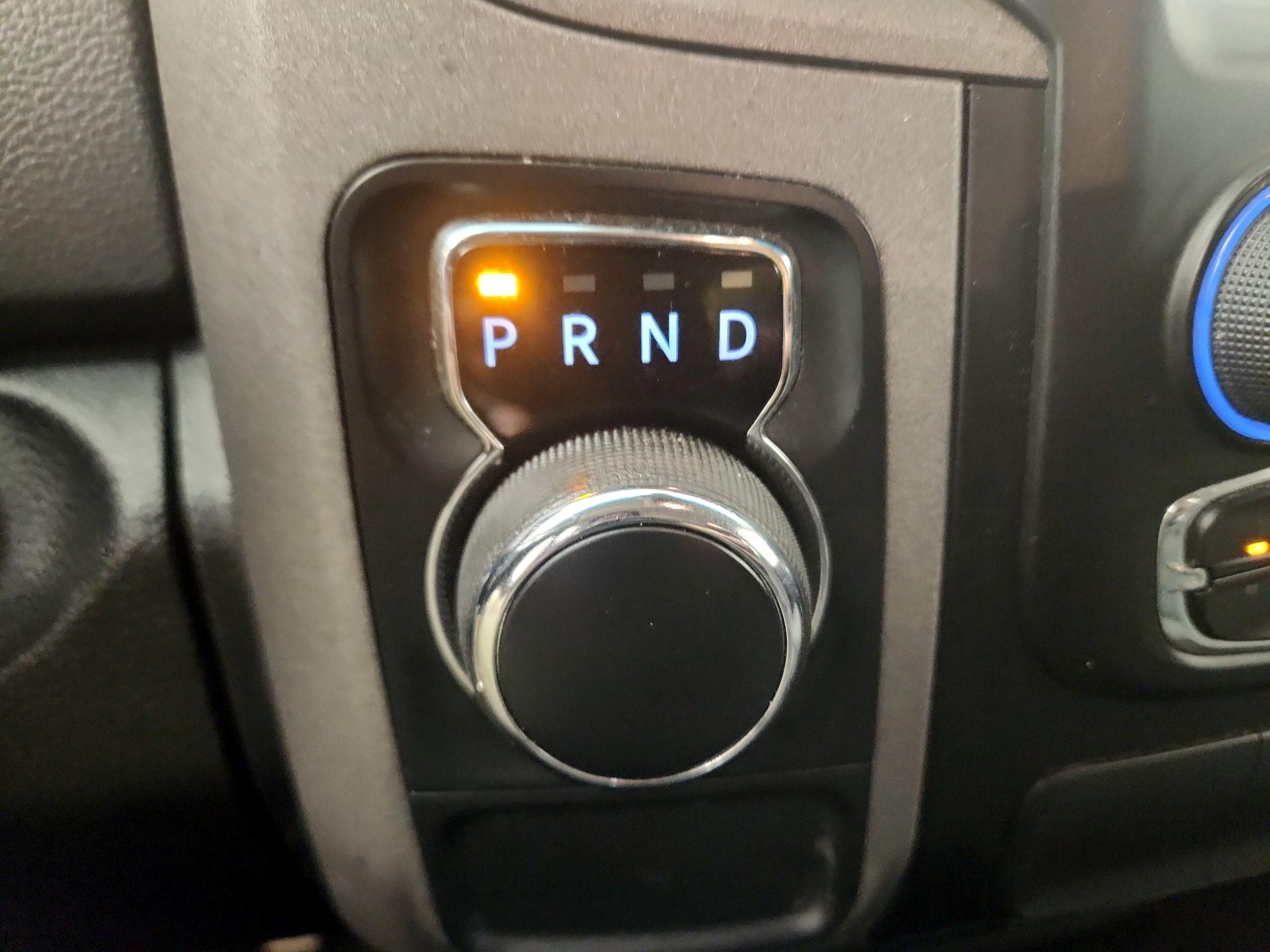 Thumbnail: 2020 RAM 1500 Classic - 17