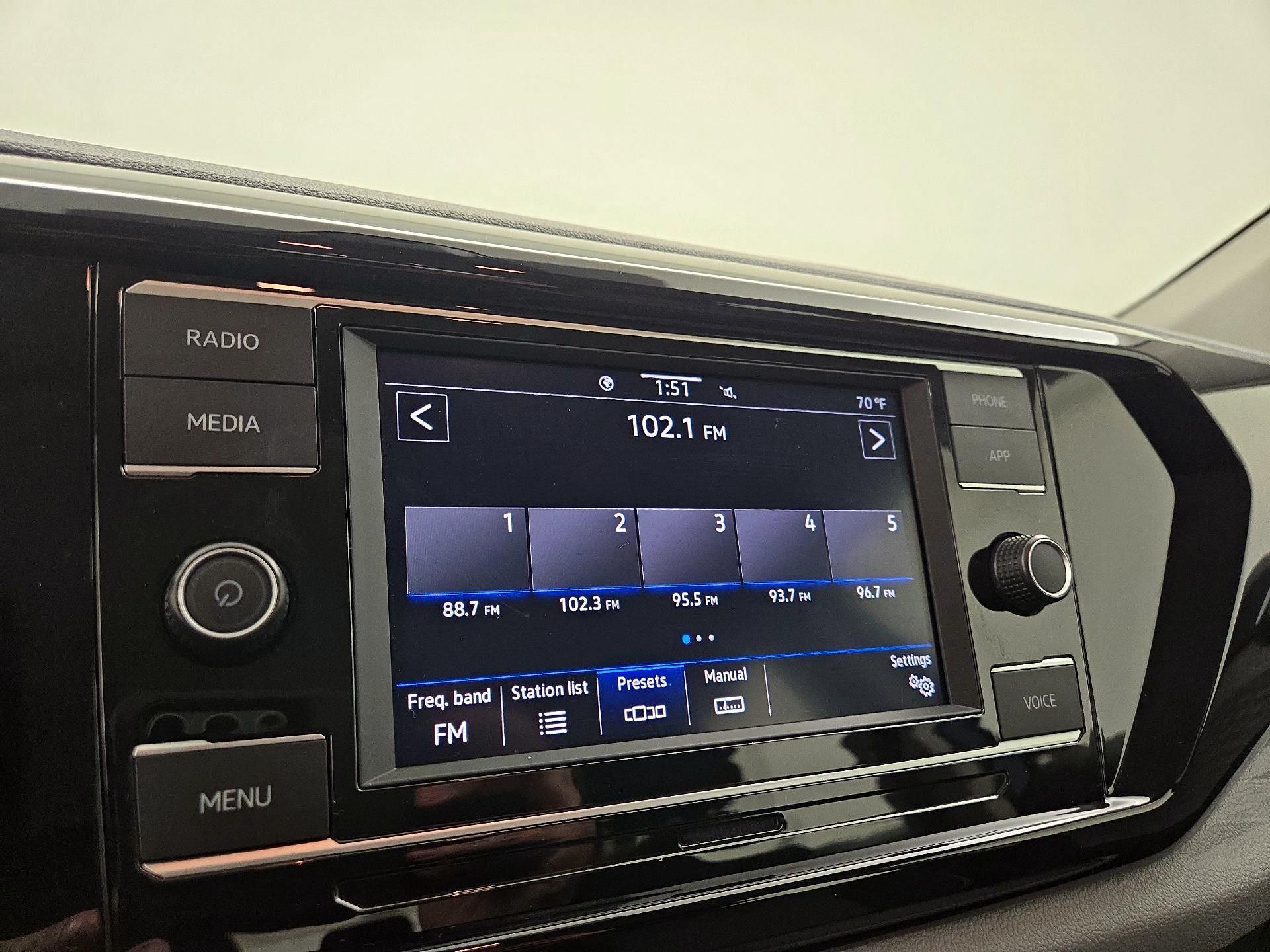 Thumbnail: 2024 Volkswagen Taos - 15