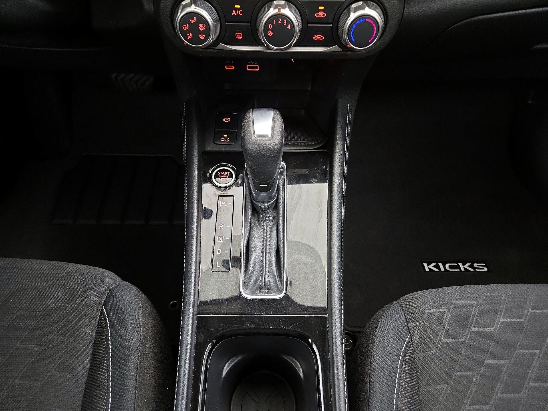 Thumbnail: 2023 Nissan Kicks - 16