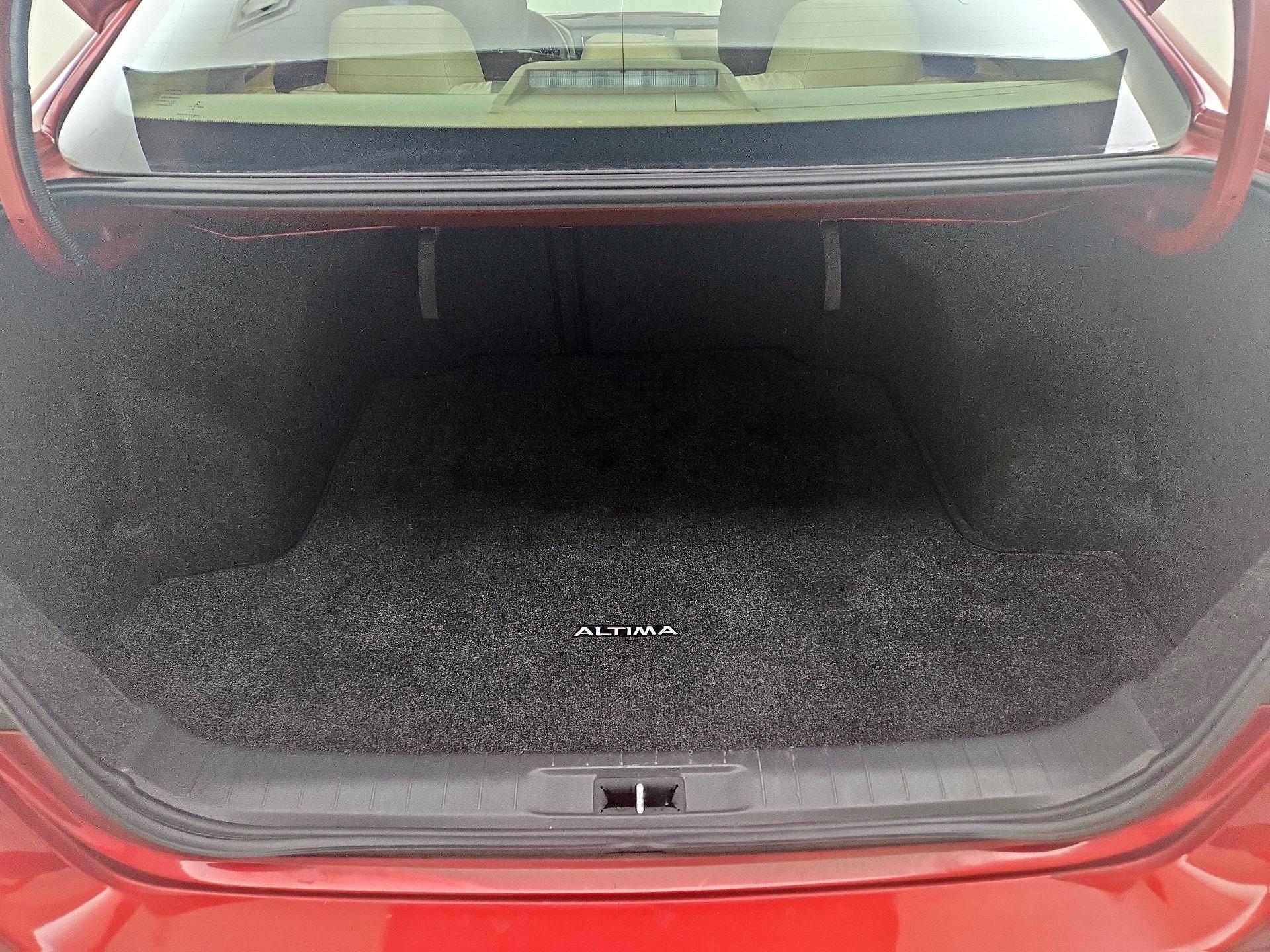 Thumbnail: 2016 Nissan Altima - 20