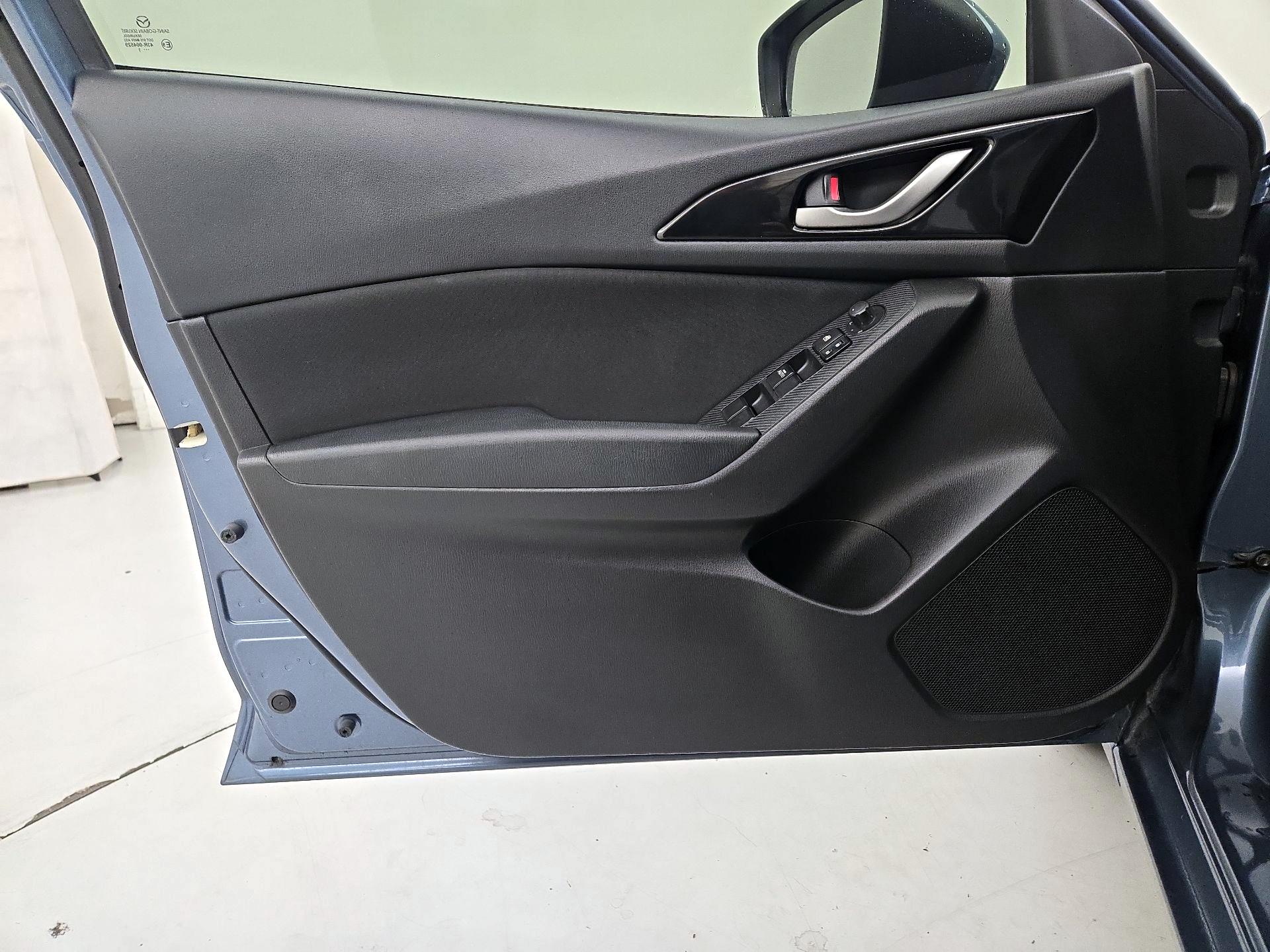 Thumbnail: 2015 Mazda Mazda3 - 12