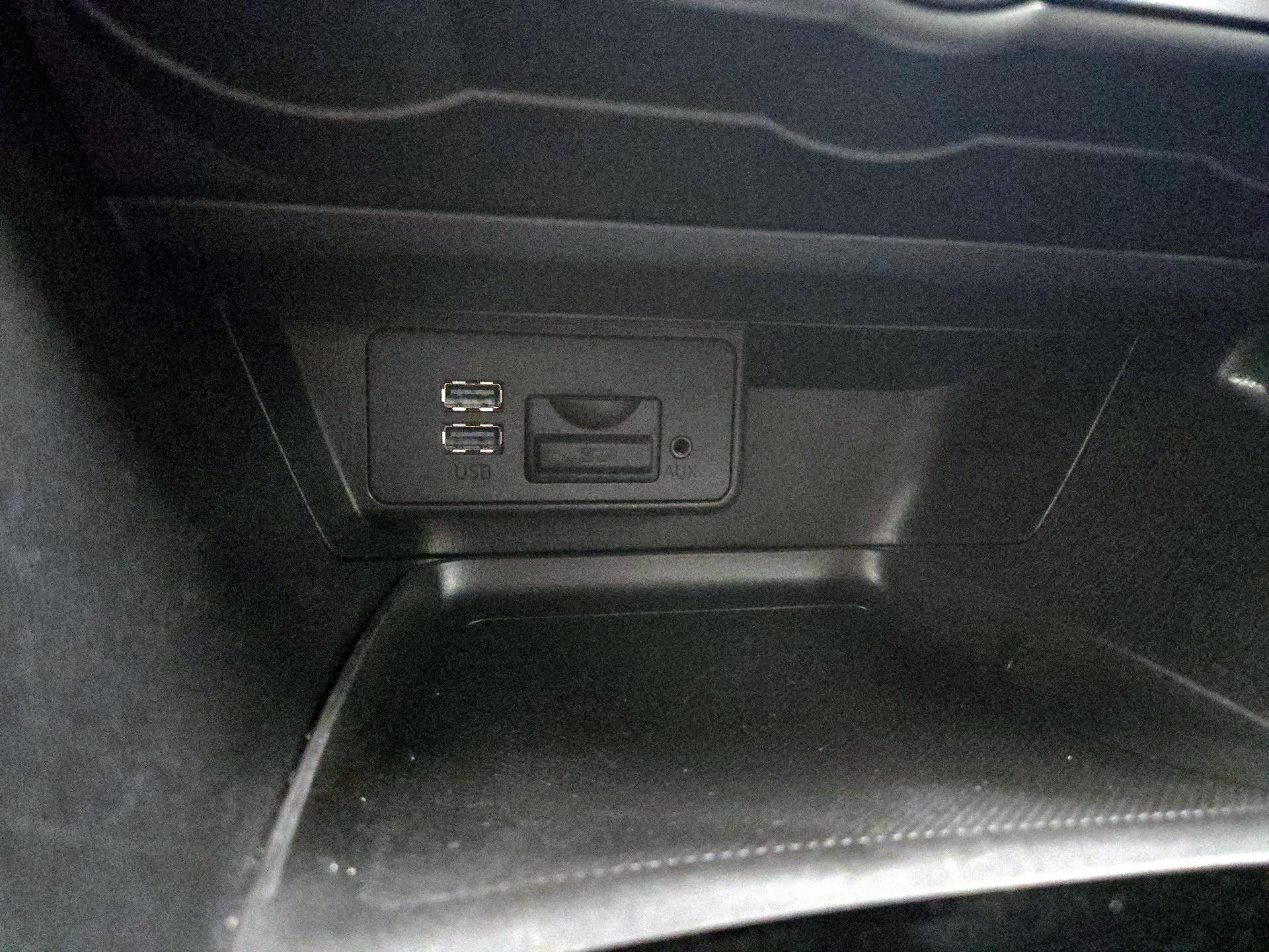 Thumbnail: 2015 Mazda Mazda3 - 17