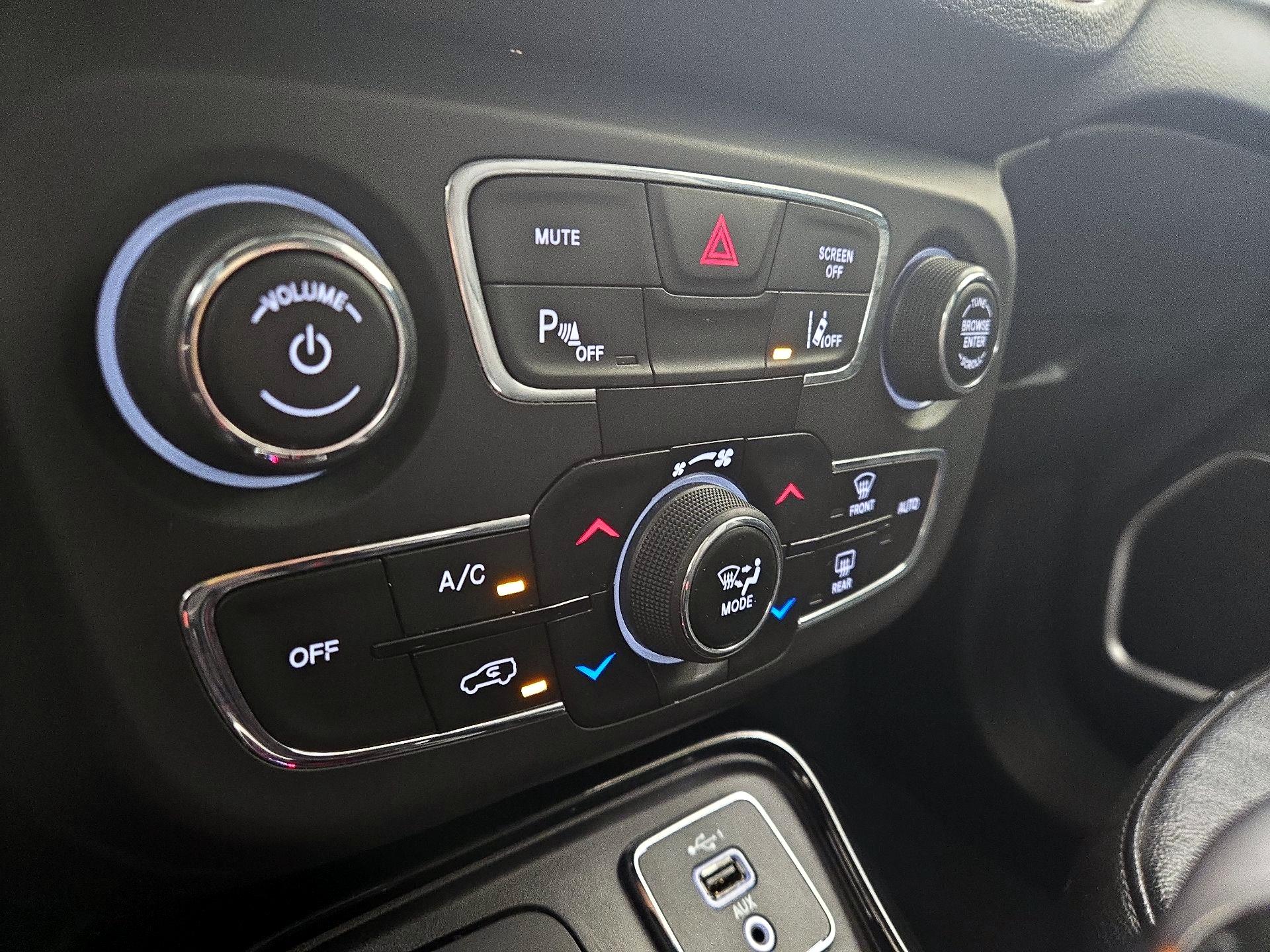 Thumbnail: 2021 Jeep Compass - 16