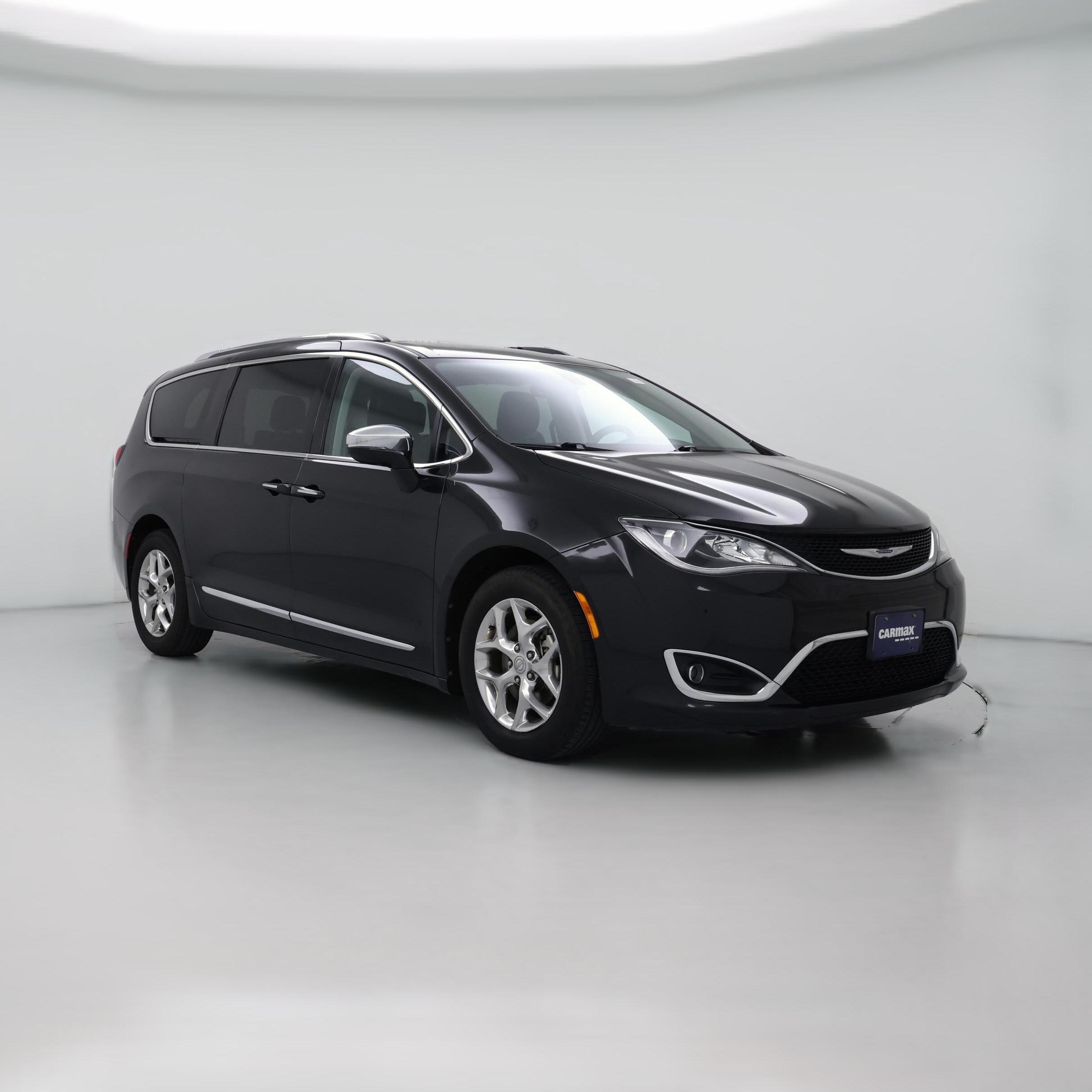 Thumbnail: 2017 Chrysler Pacifica - 1