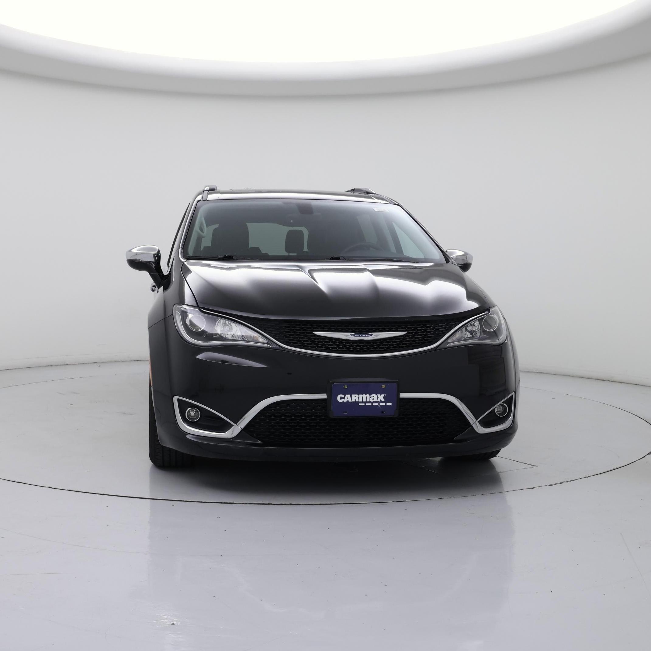 Thumbnail: 2017 Chrysler Pacifica - 5