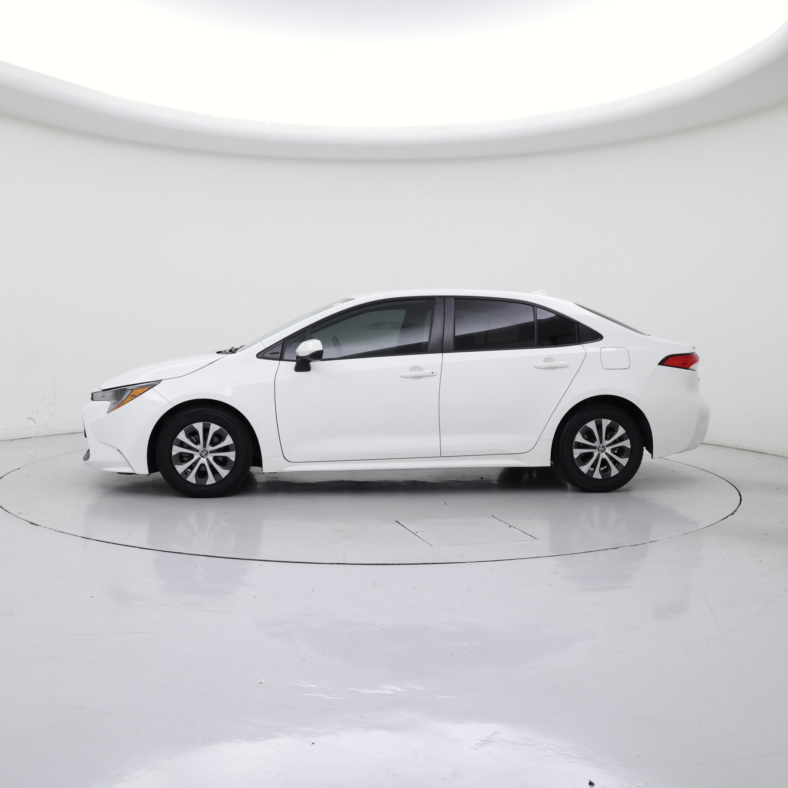 Thumbnail: 2022 Toyota Corolla - 3