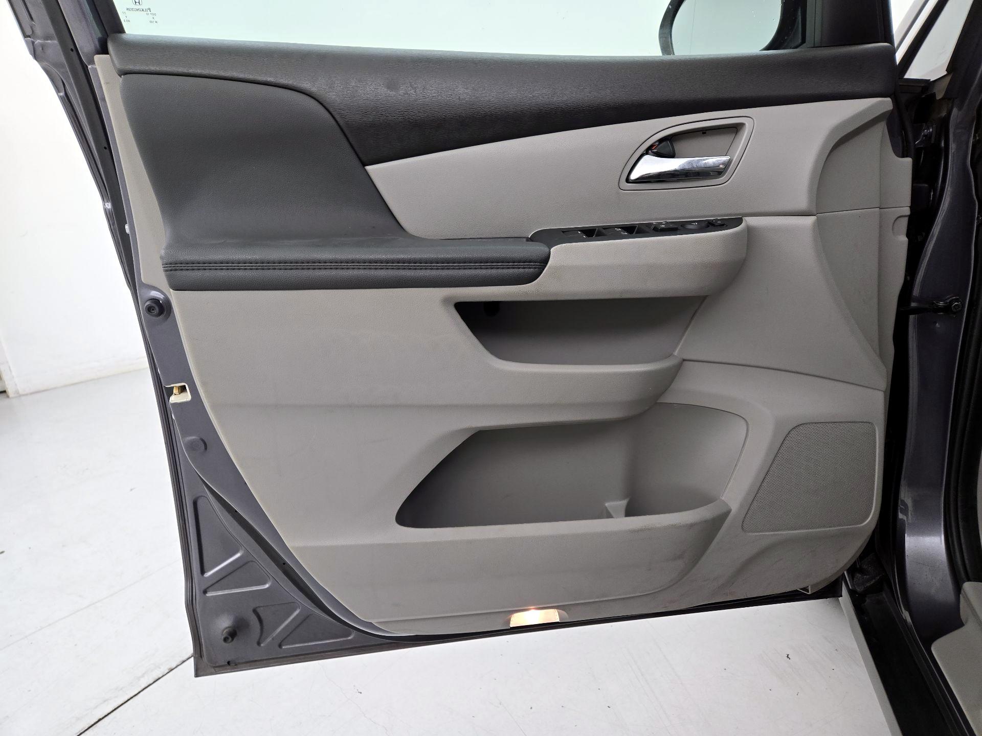 Thumbnail: 2015 Honda Odyssey - 12