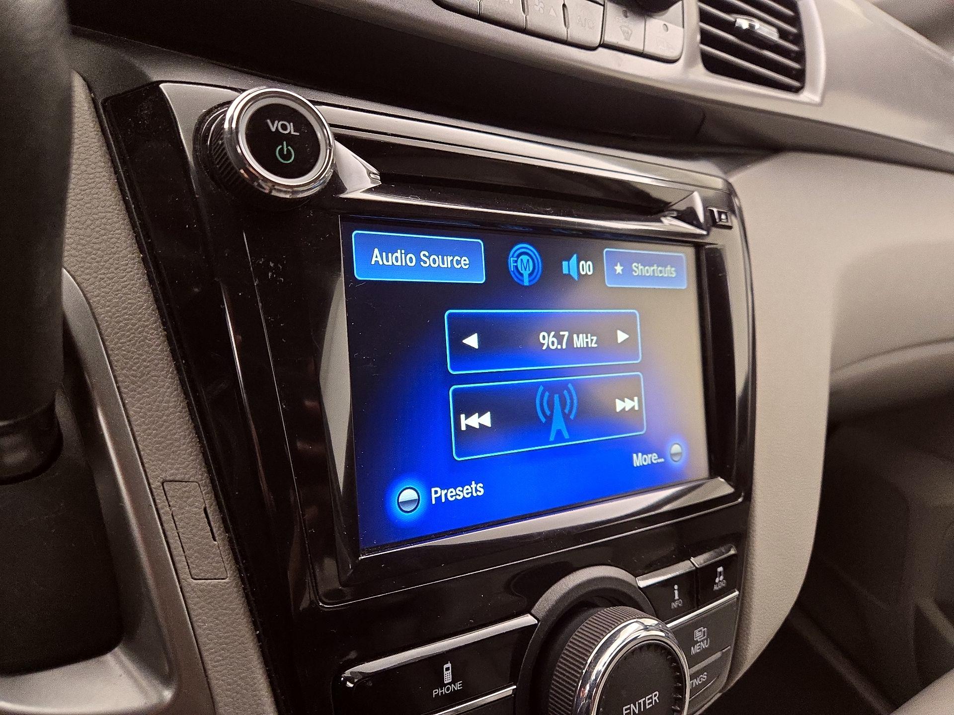 Thumbnail: 2015 Honda Odyssey - 15