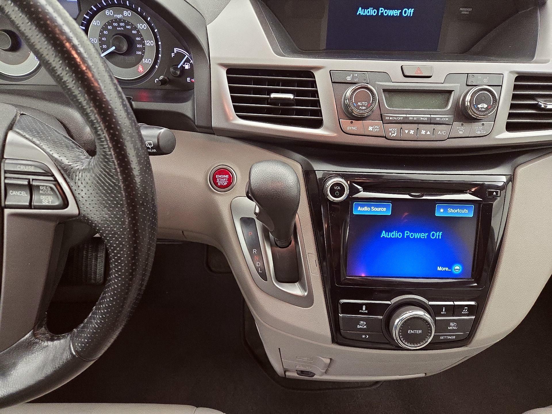 Thumbnail: 2015 Honda Odyssey - 17