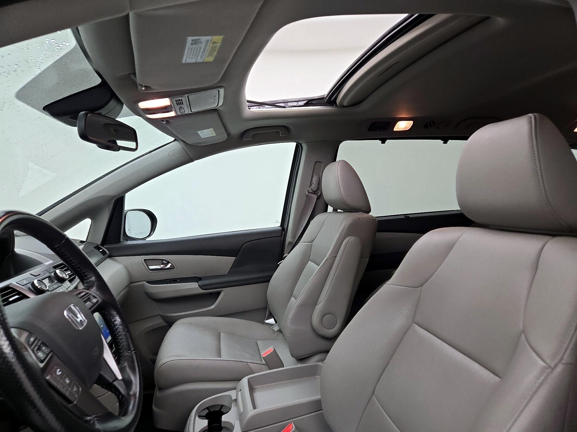 Thumbnail: 2015 Honda Odyssey - 19