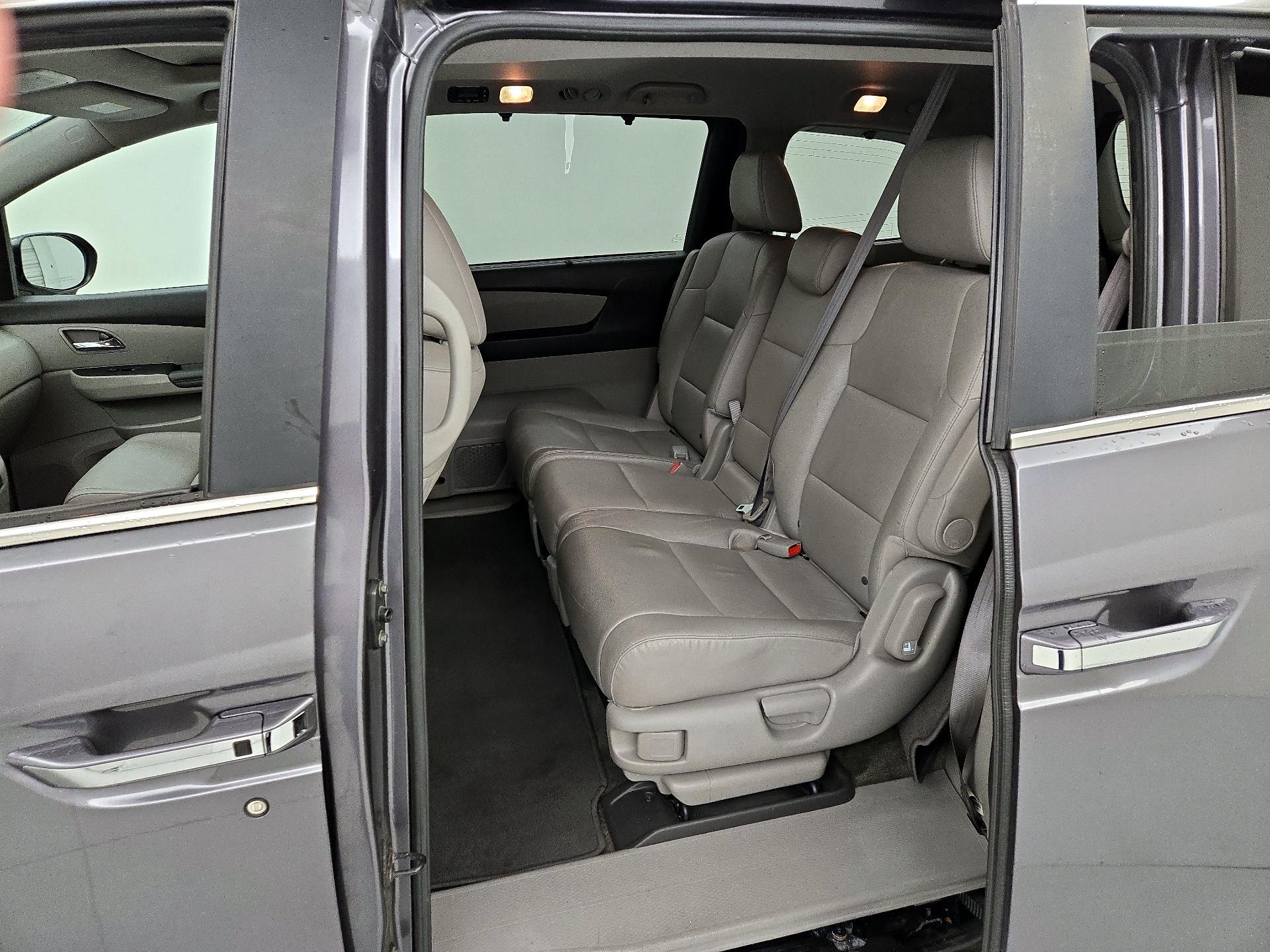 Thumbnail: 2015 Honda Odyssey - 20