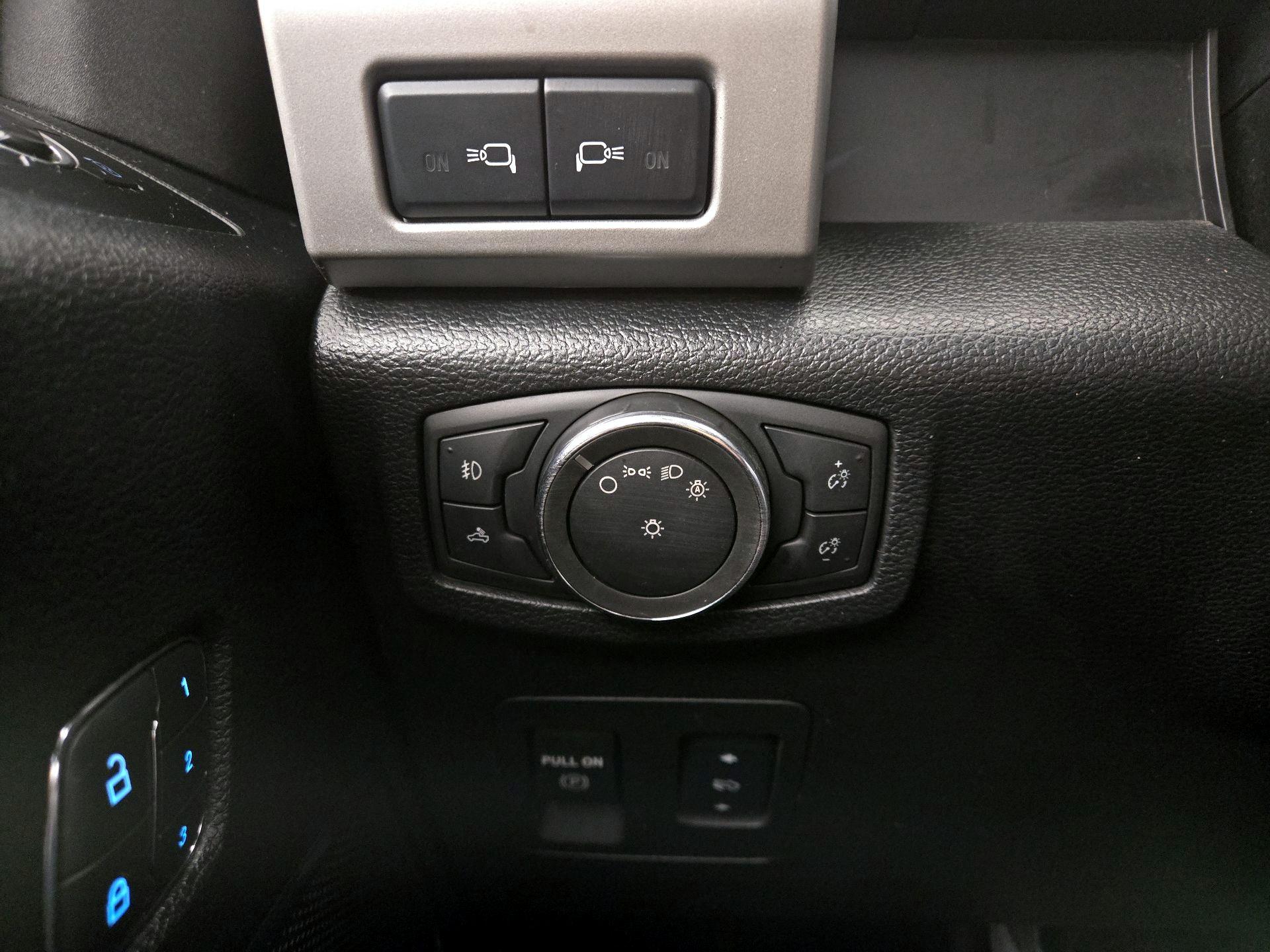 Thumbnail: 2015 Ford F-150 - 13