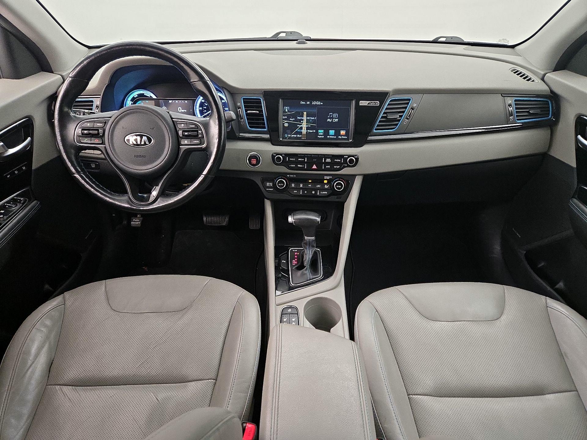 Thumbnail: 2017 Kia Niro - 9