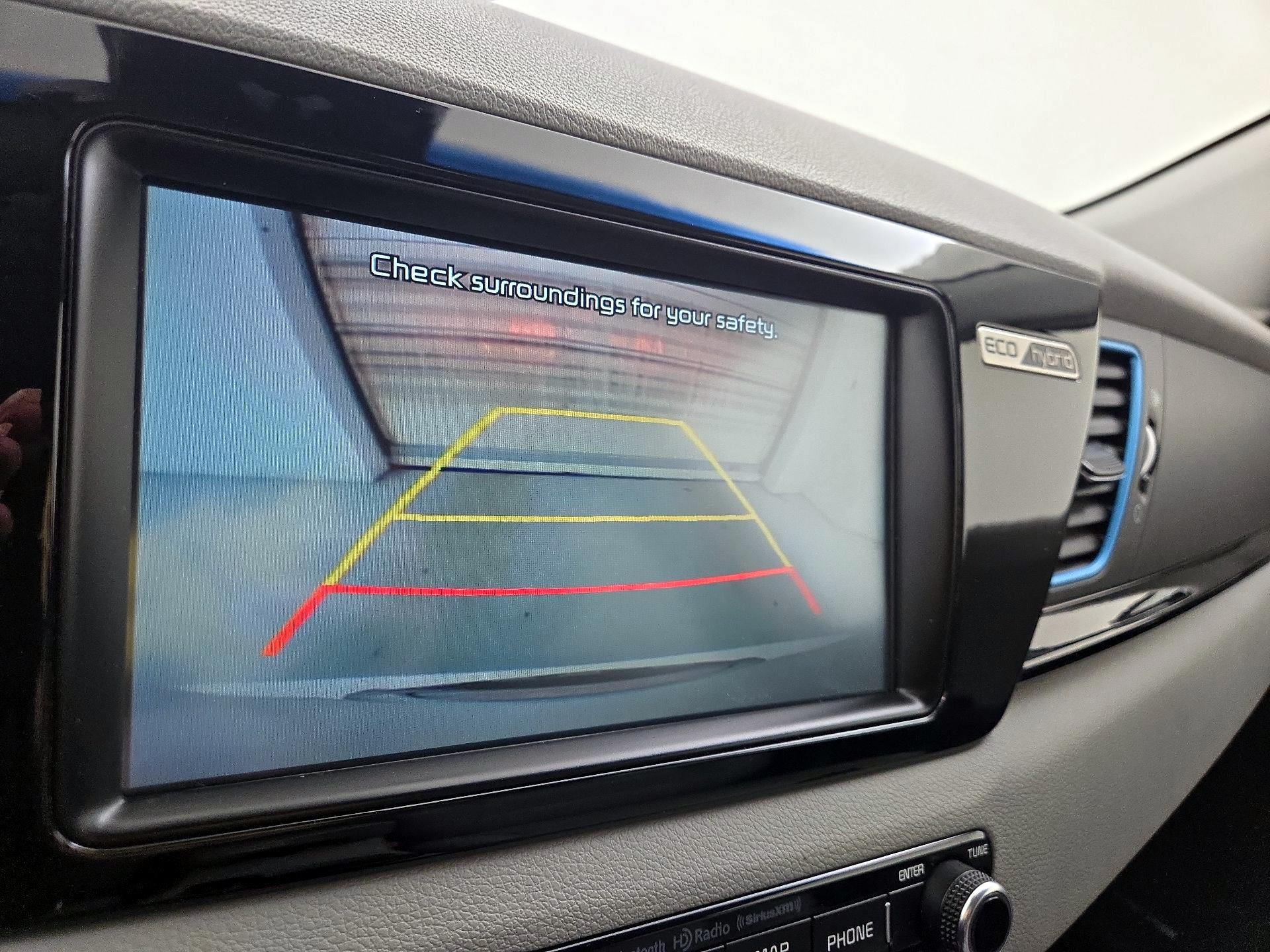 Thumbnail: 2017 Kia Niro - 14