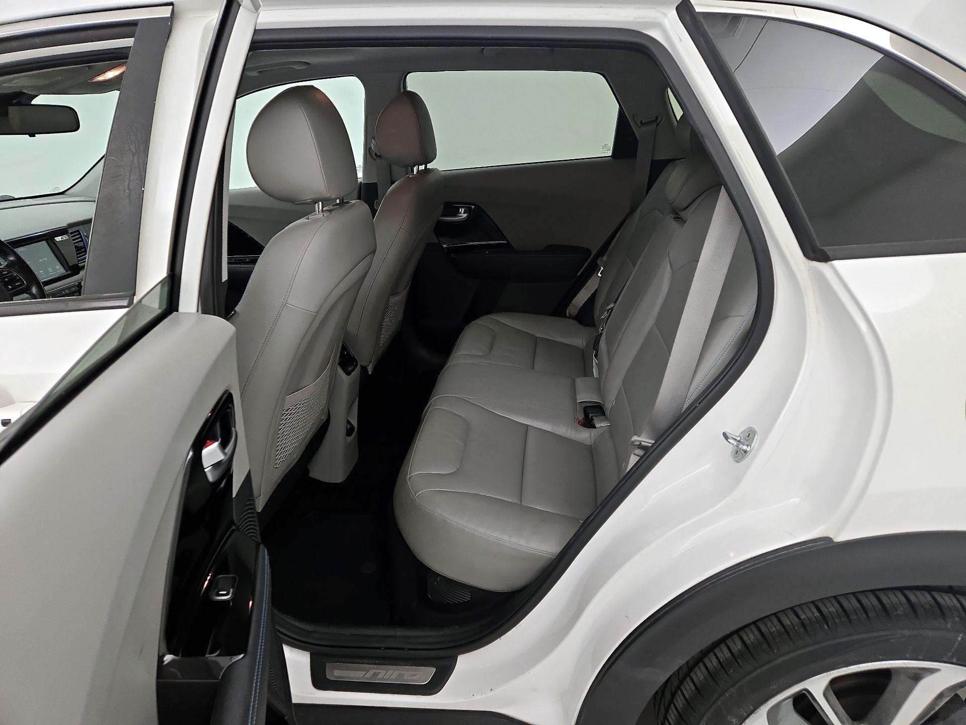 Thumbnail: 2017 Kia Niro - 20