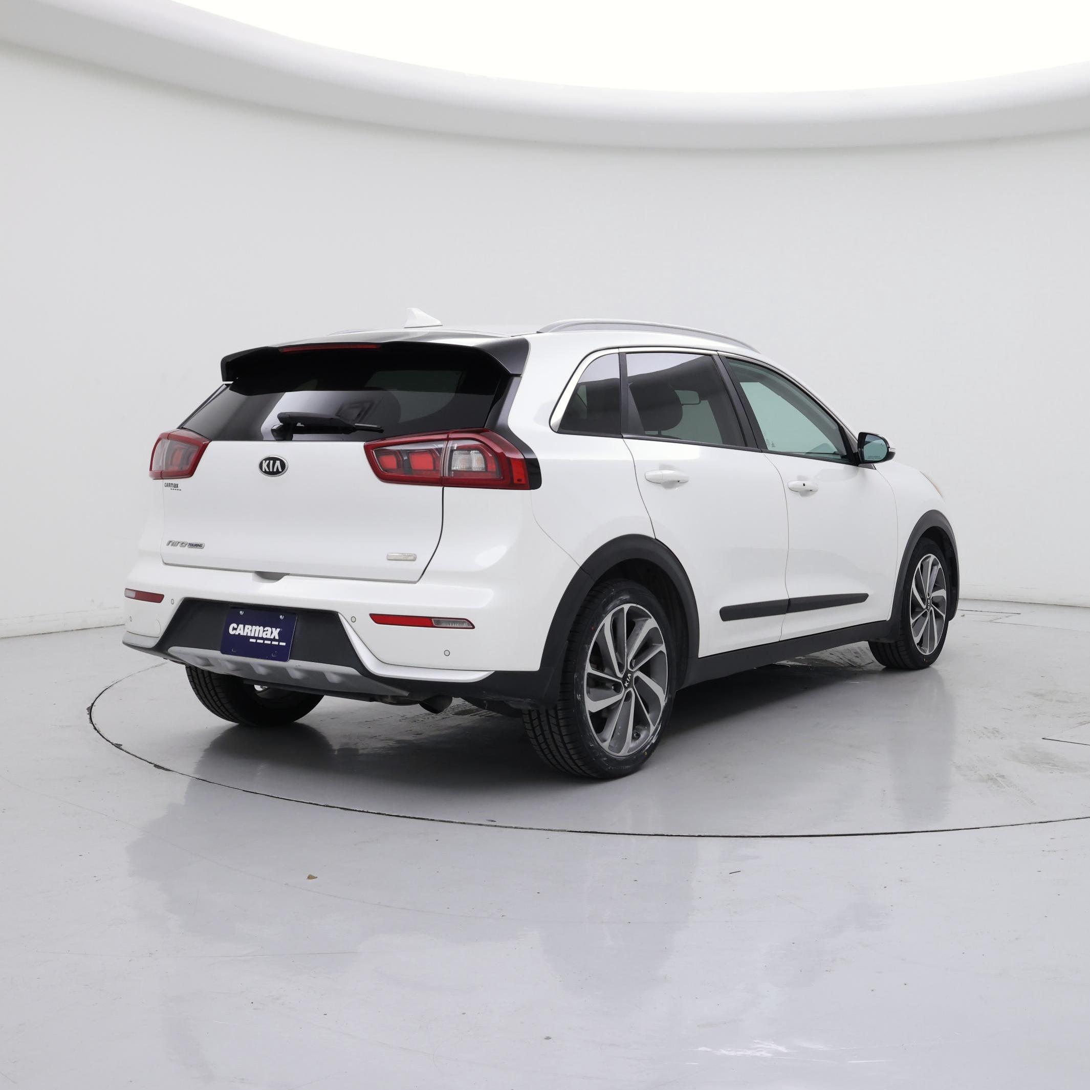 Thumbnail: 2017 Kia Niro - 8