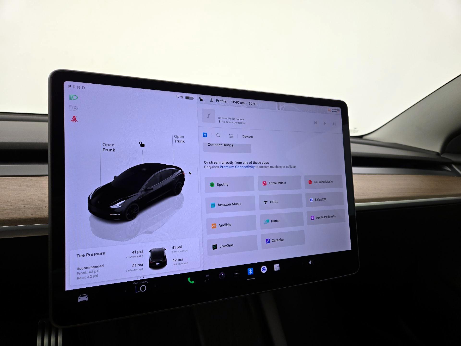 Thumbnail: 2022 Tesla Model 3 - 15