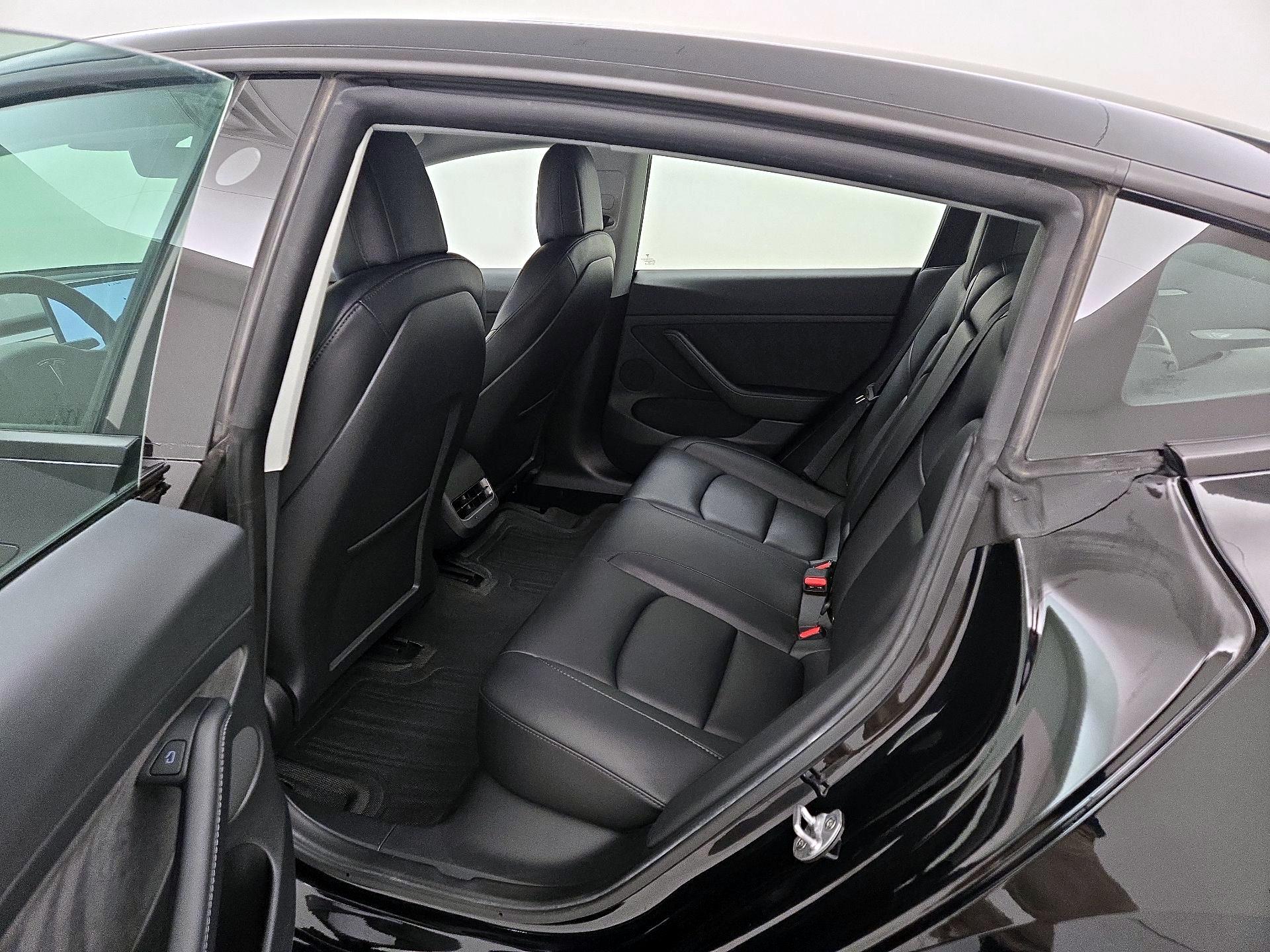 Thumbnail: 2022 Tesla Model 3 - 20