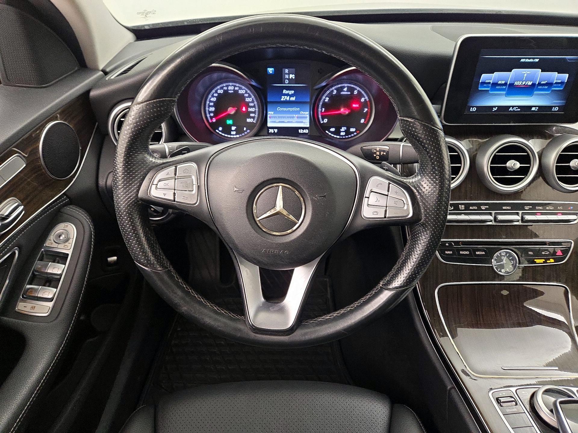 Thumbnail: 2016 Mercedes-Benz C-Class - 10