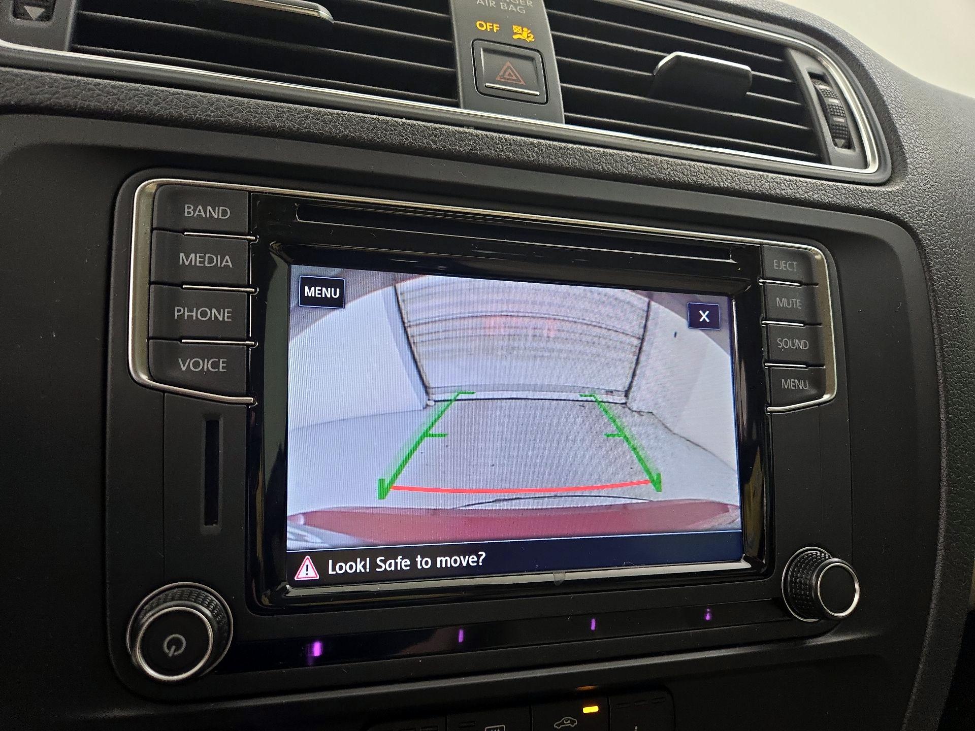 Thumbnail: 2017 Volkswagen Jetta - 14