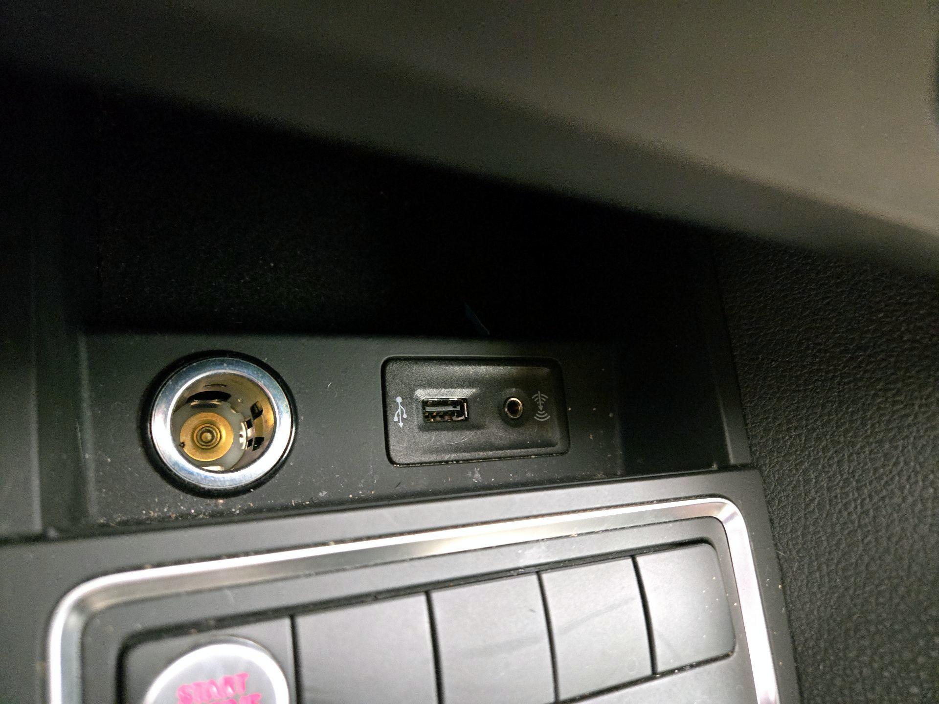 Thumbnail: 2017 Volkswagen Jetta - 18