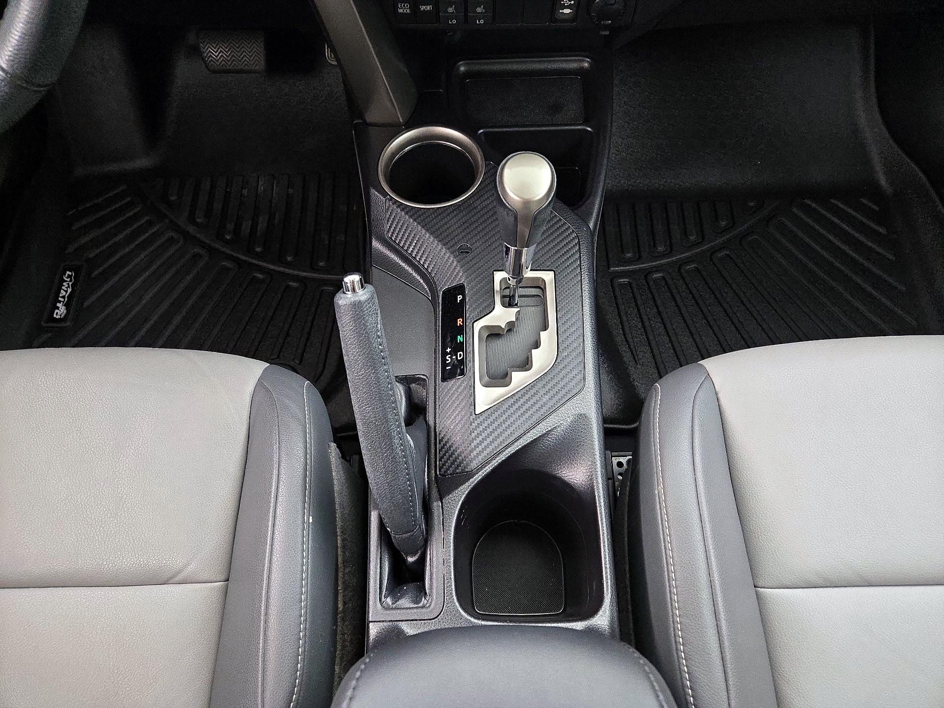 Thumbnail: 2015 Toyota RAV4 - 17