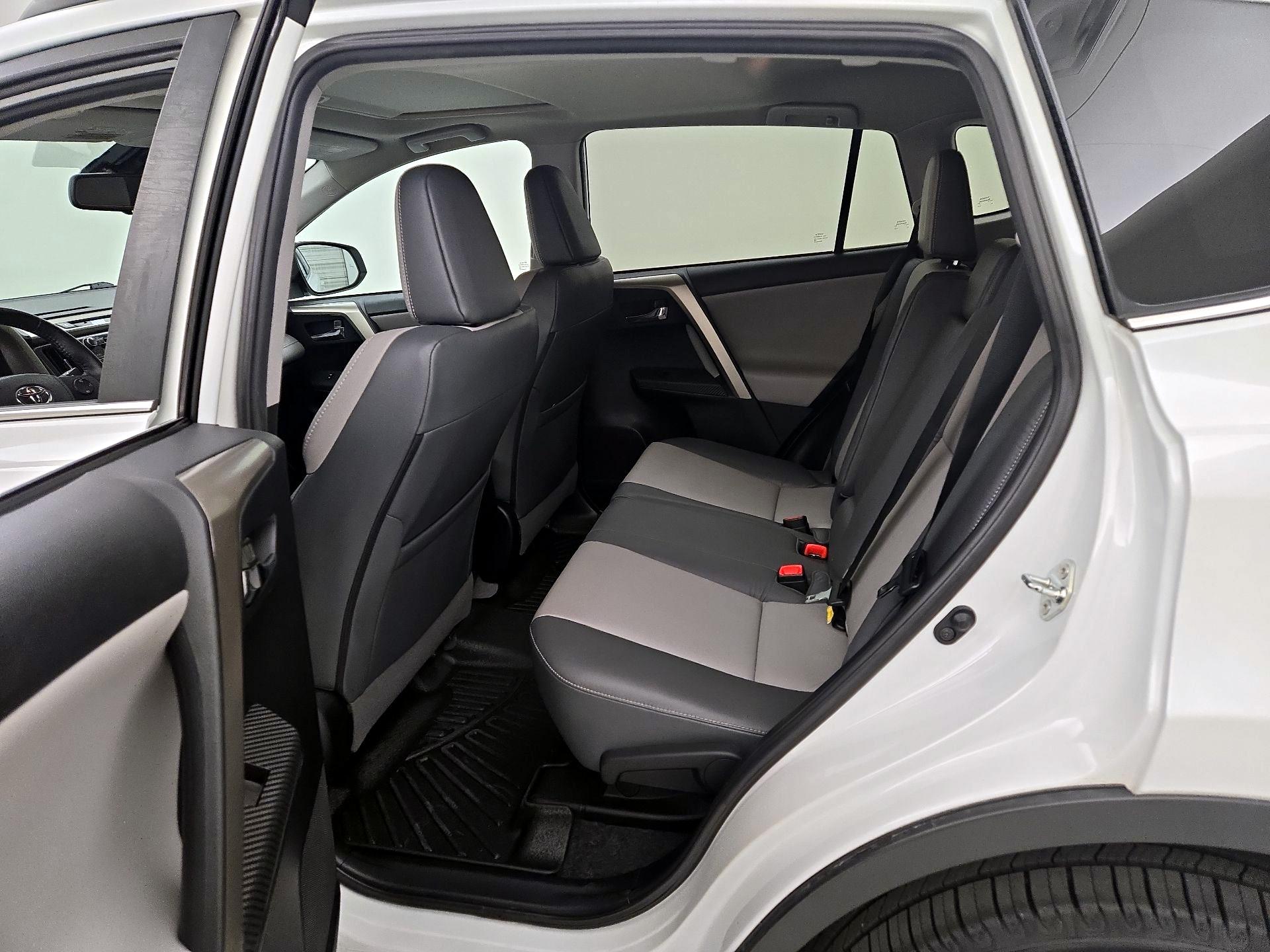 Thumbnail: 2015 Toyota RAV4 - 20