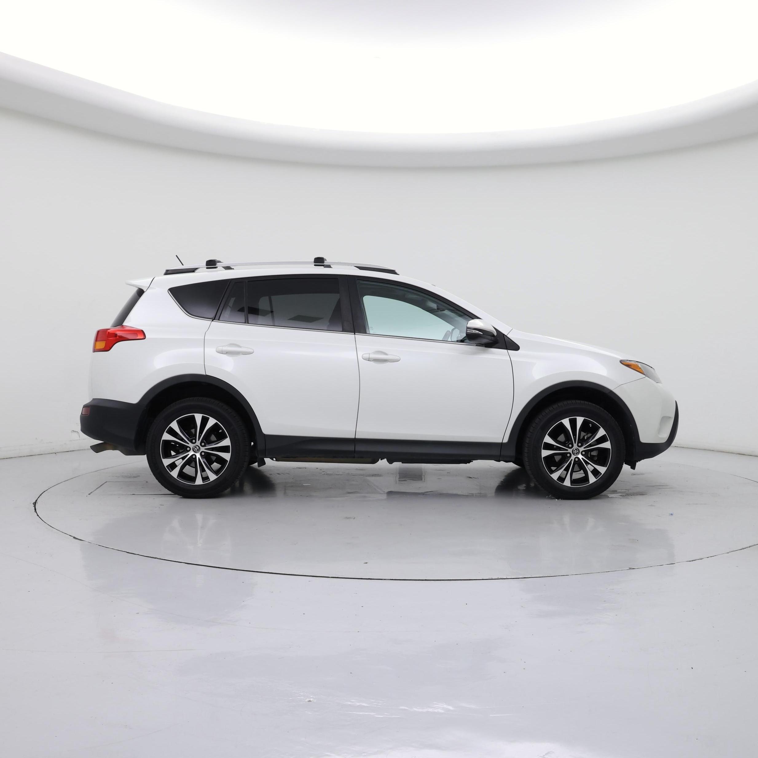 Thumbnail: 2015 Toyota RAV4 - 7