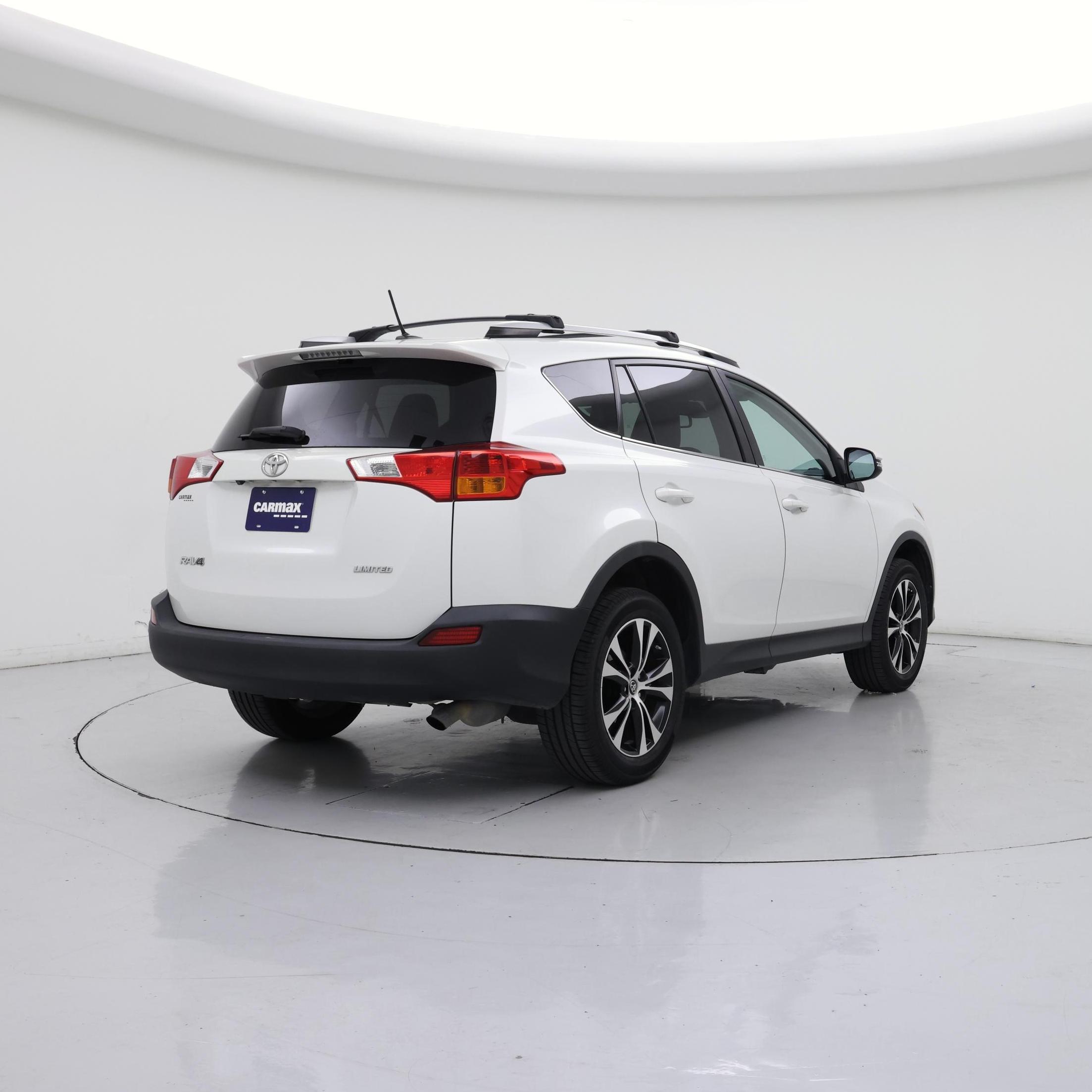 Thumbnail: 2015 Toyota RAV4 - 8