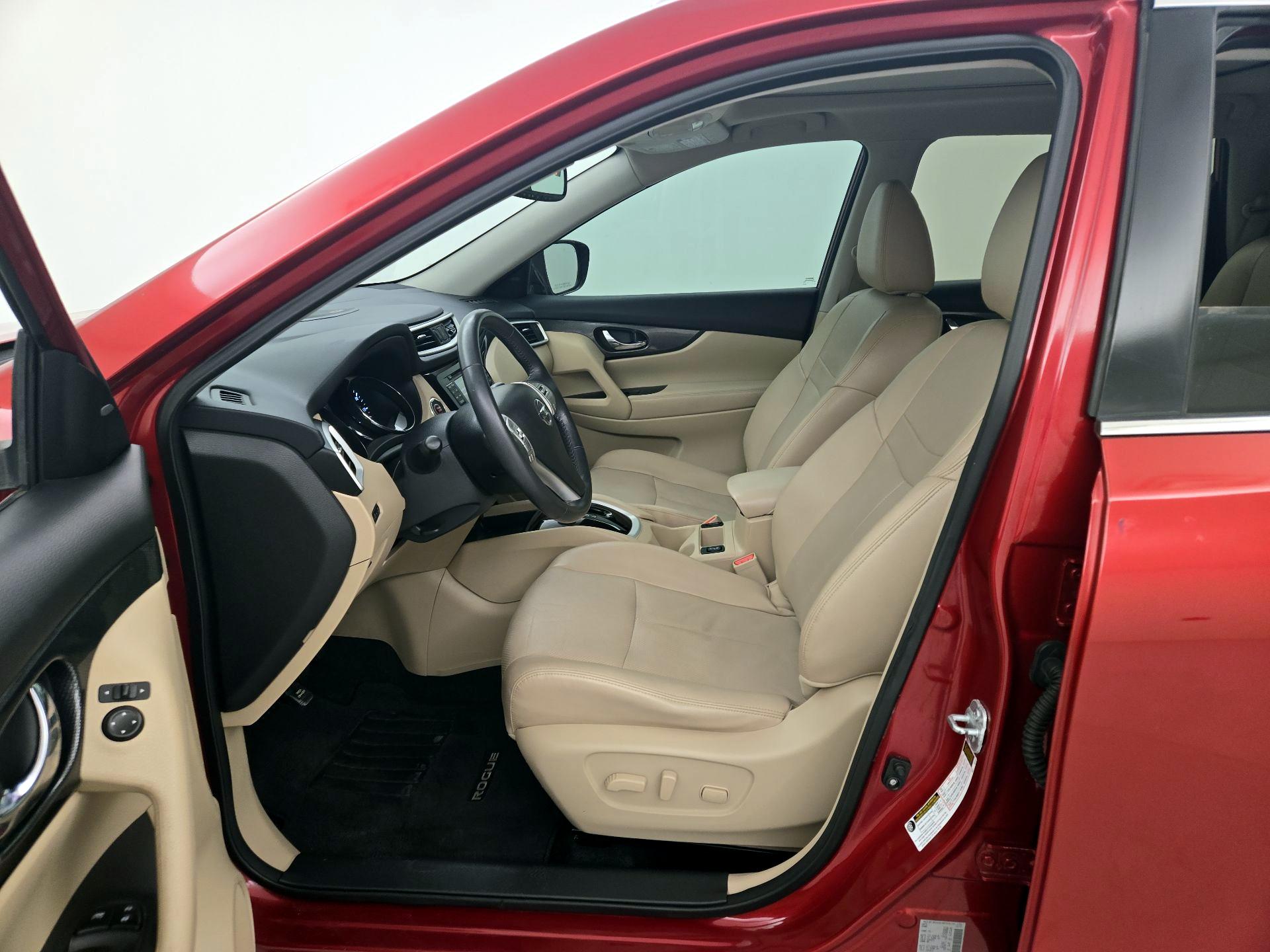 Thumbnail: 2016 Nissan Rogue - 11