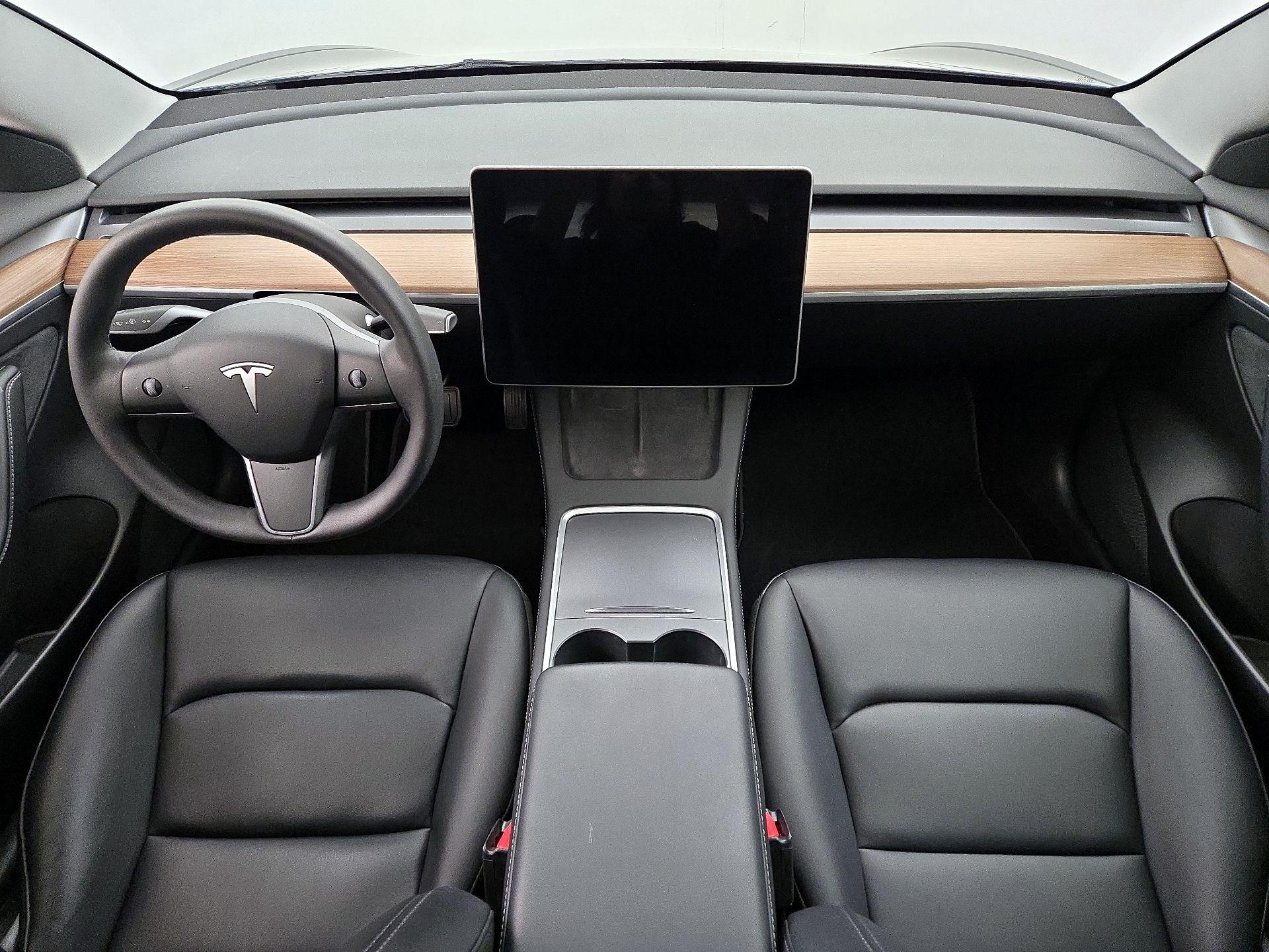 Thumbnail: 2023 Tesla Model 3 - 9