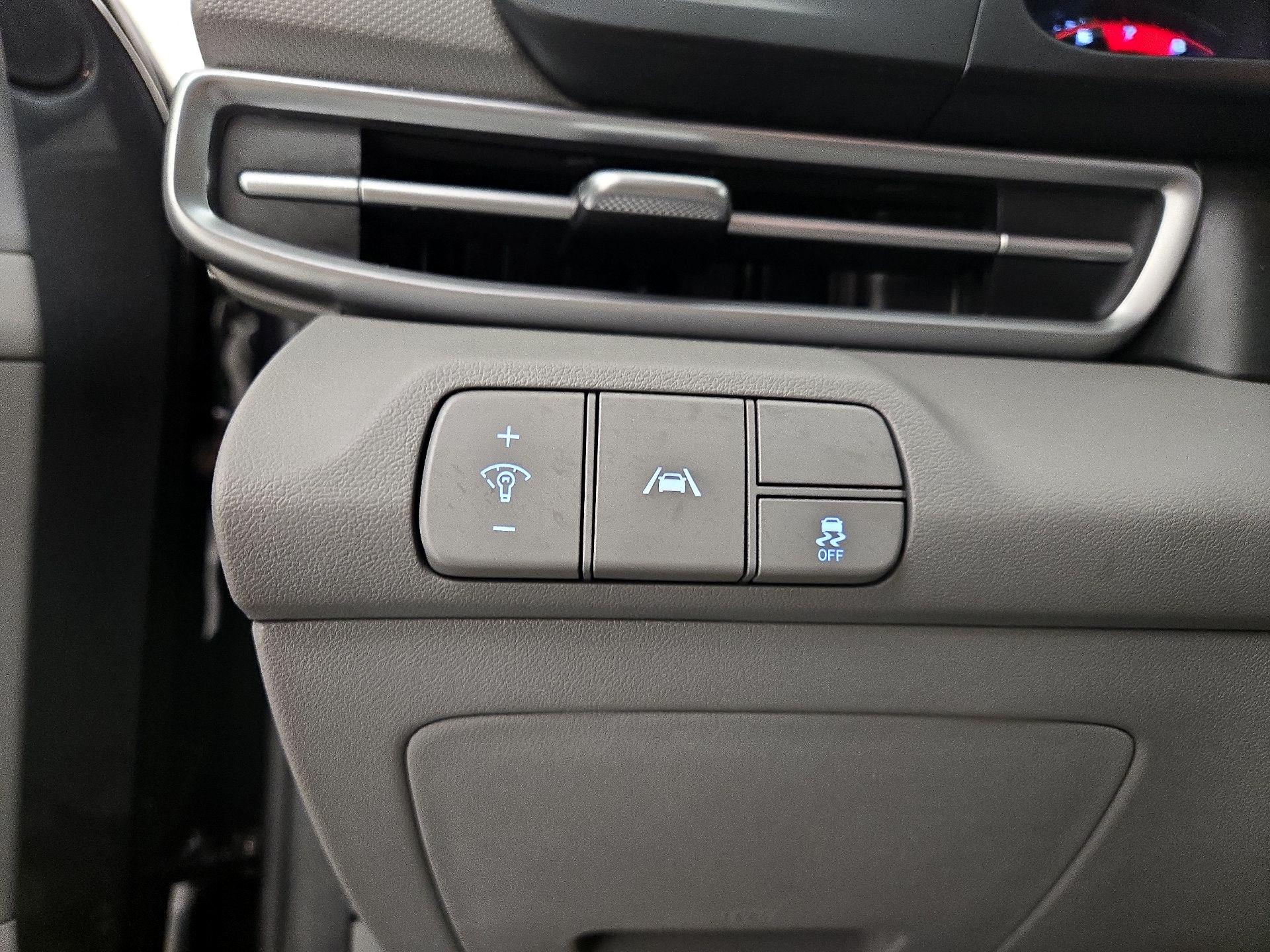 Thumbnail: 2022 Hyundai Elantra - 13